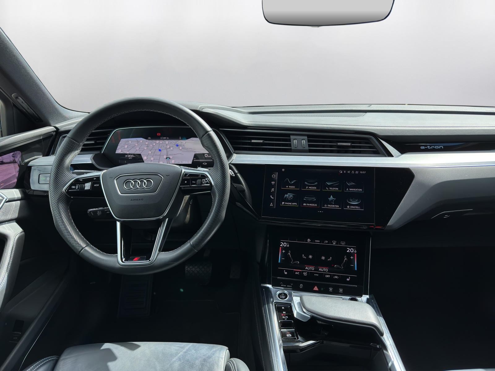 AUDI e-tron 55 S Line Black Edition quattro-image-6