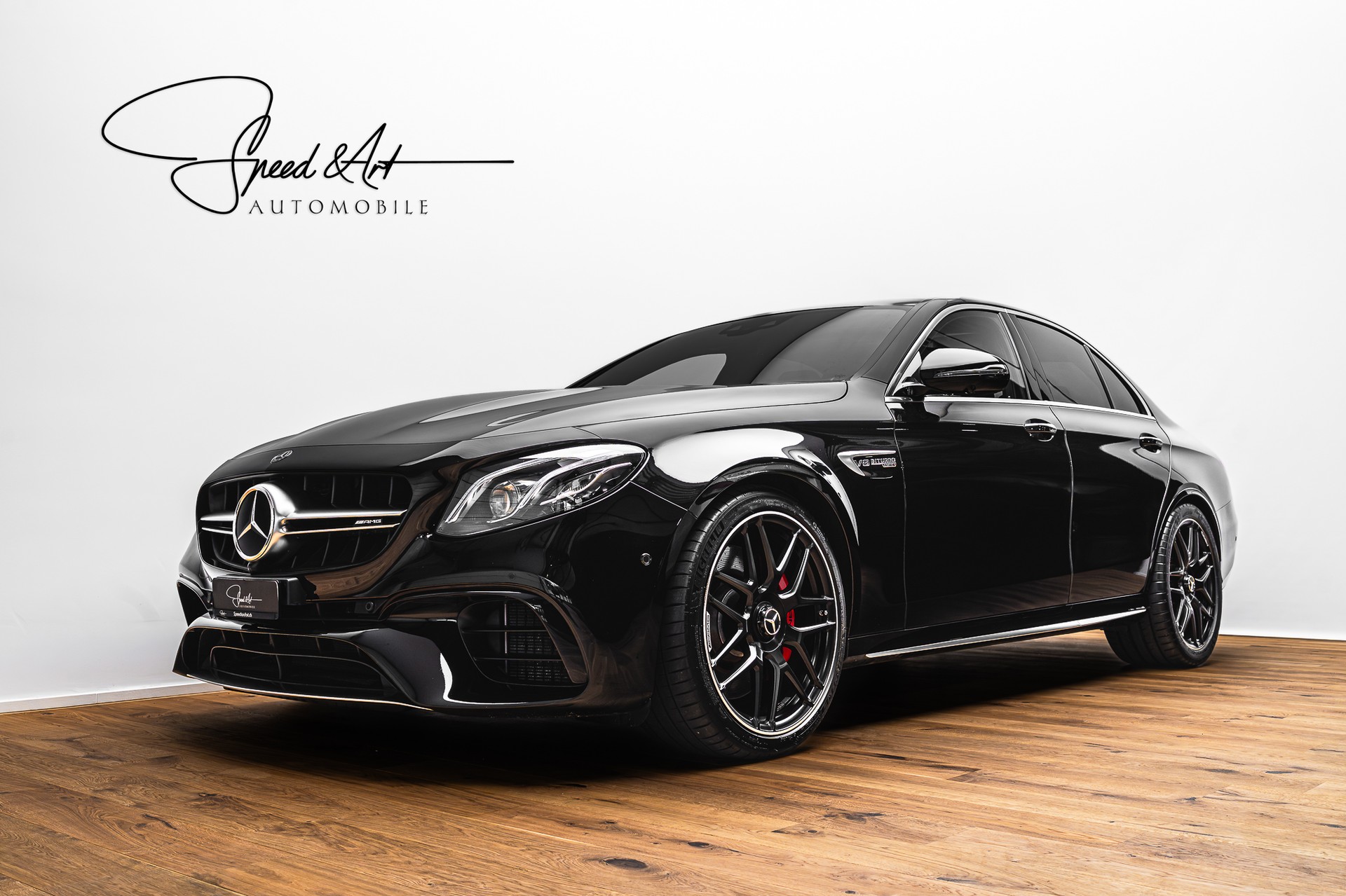 MERCEDES-BENZ E 63 AMG S 4Matic Speedshift MCT | OHNE OPF | 1. HAND-showroom-element-1