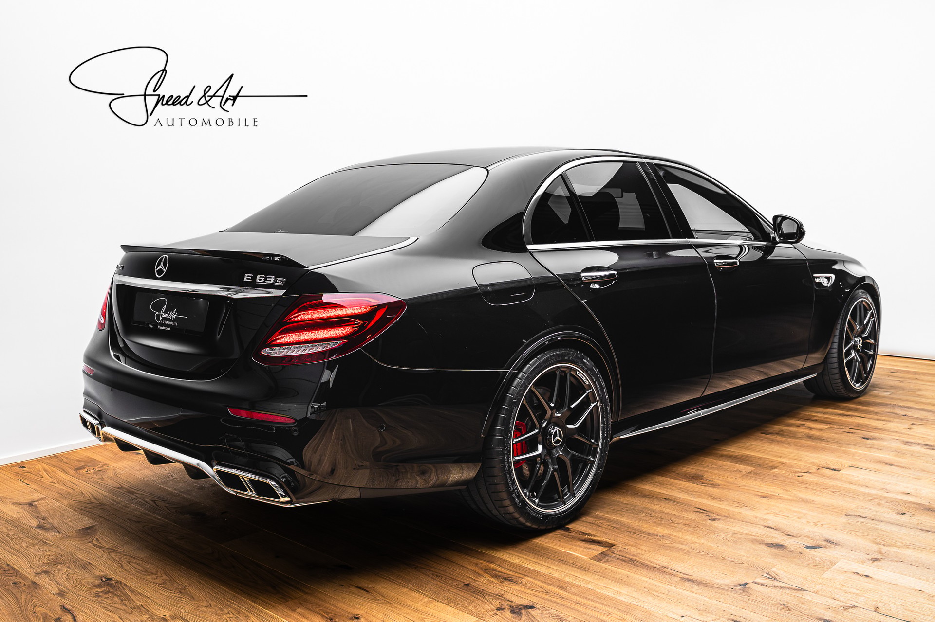 MERCEDES-BENZ E 63 AMG S 4Matic Speedshift MCT | OHNE OPF | 1. HAND-showroom-element-3