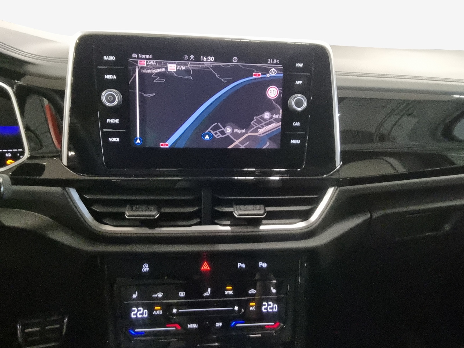 VW T-Roc 2.0 TSI R-Line DSG 4Motion-image-10