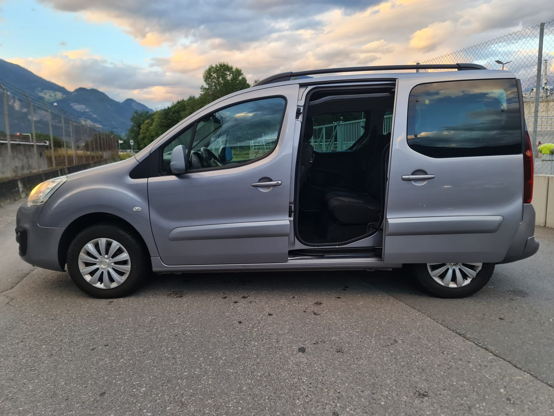 PEUGEOT Partner 1.6 BlueHDi Active ETG6-image-9