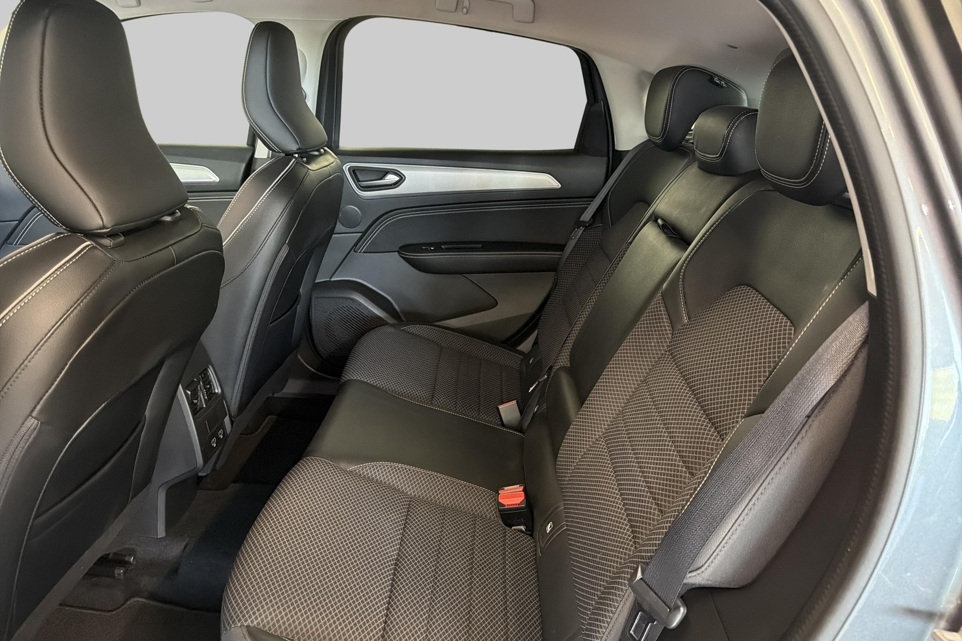 RENAULT Arkana 1.6 E-Tech Techno-image-15