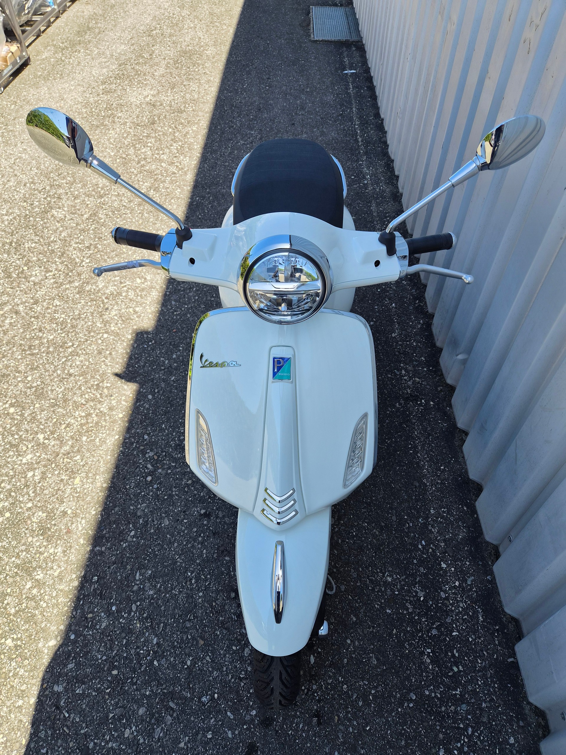 PIAGGIO PRIMAVERA 125 2026-showroom-element-3