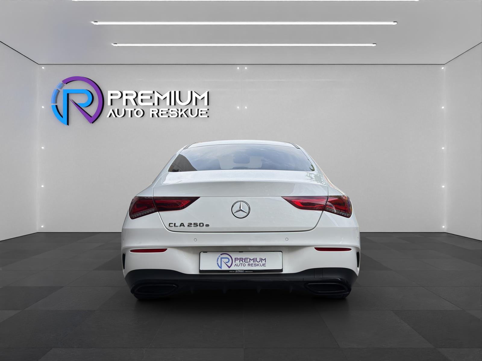 MERCEDES-BENZ CLA 250 e AMG Line 8G-DCT-image-4