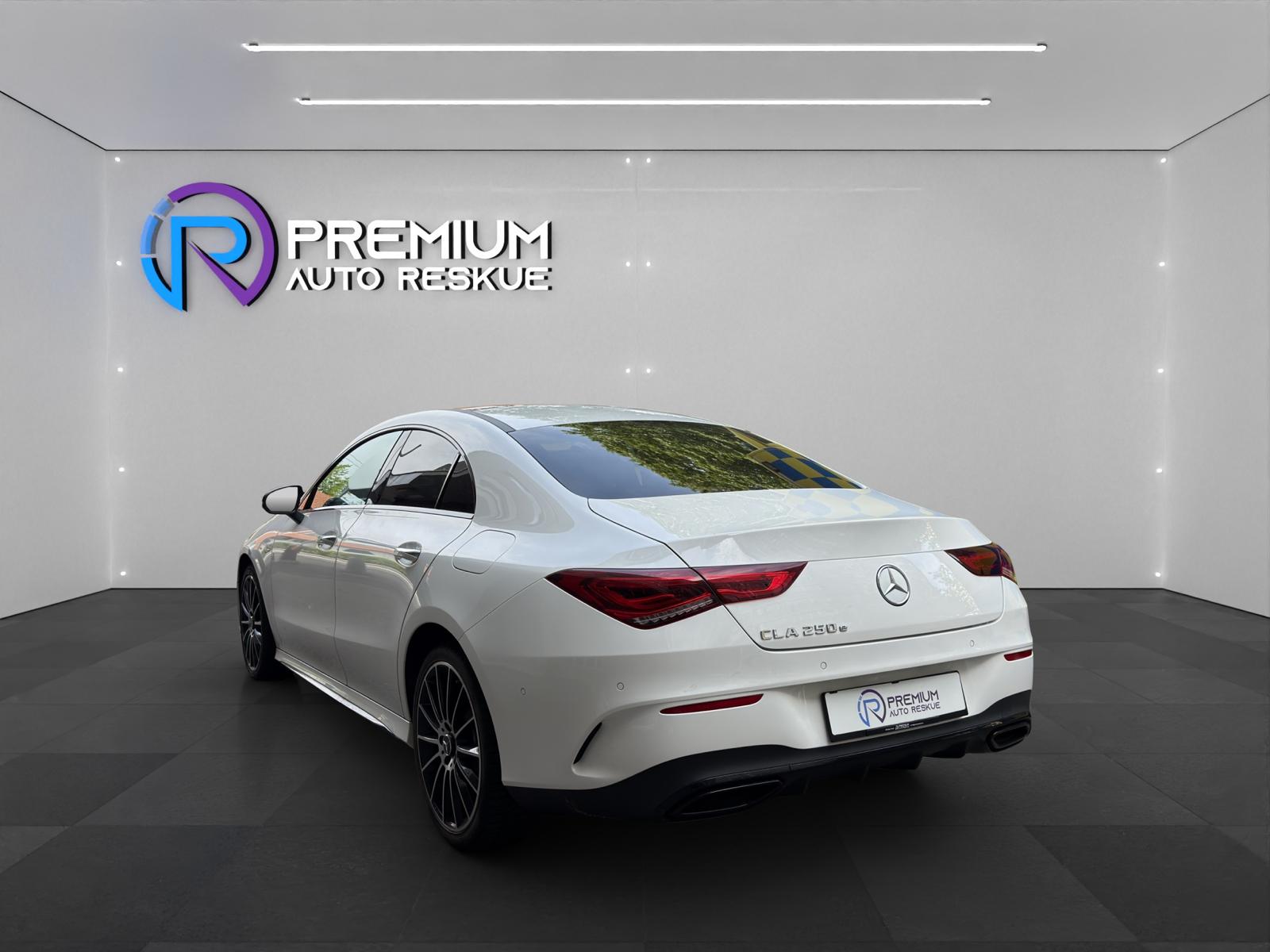 MERCEDES-BENZ CLA 250 e AMG Line 8G-DCT-image-3