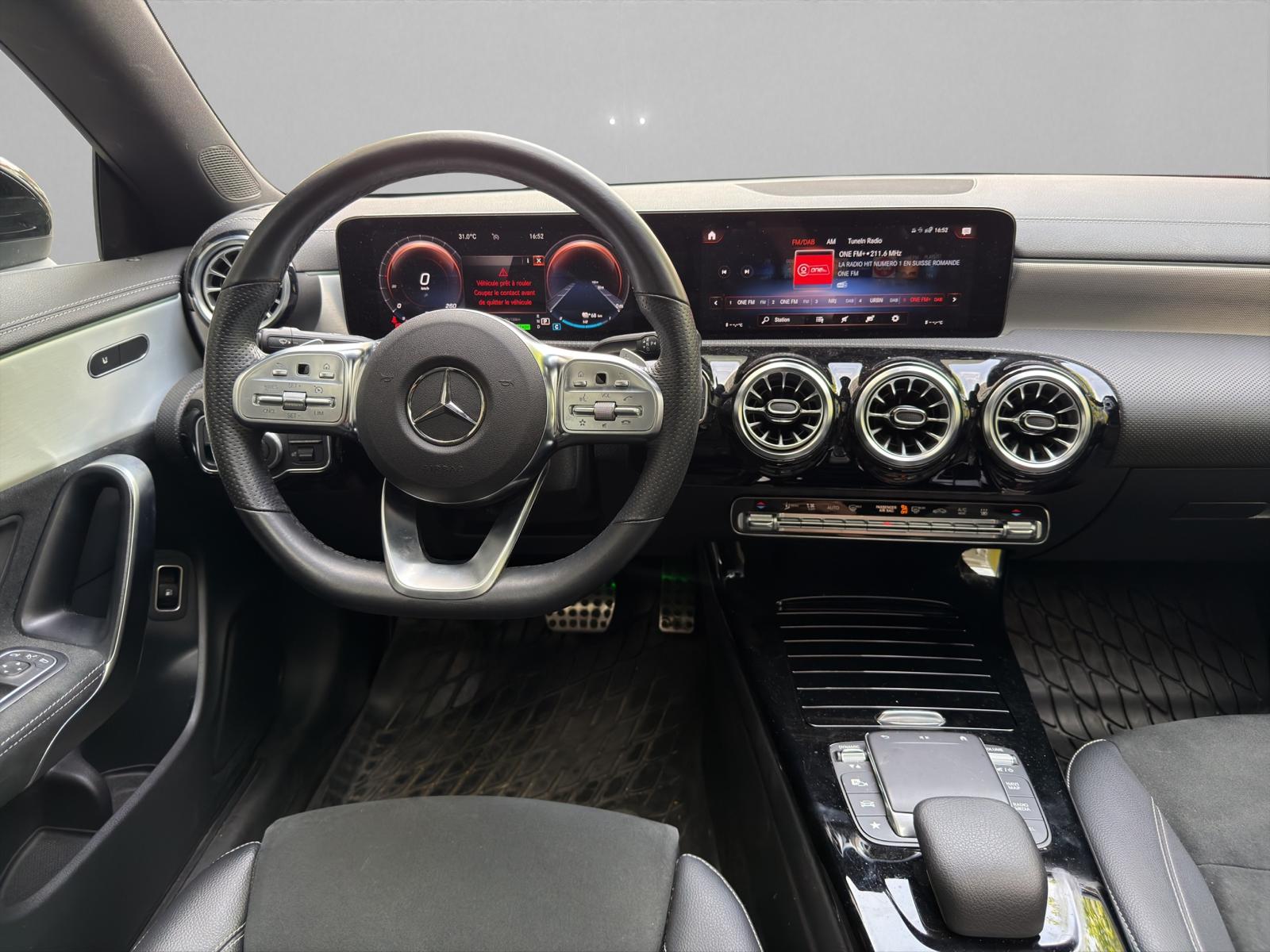 MERCEDES-BENZ CLA 250 e AMG Line 8G-DCT-image-6