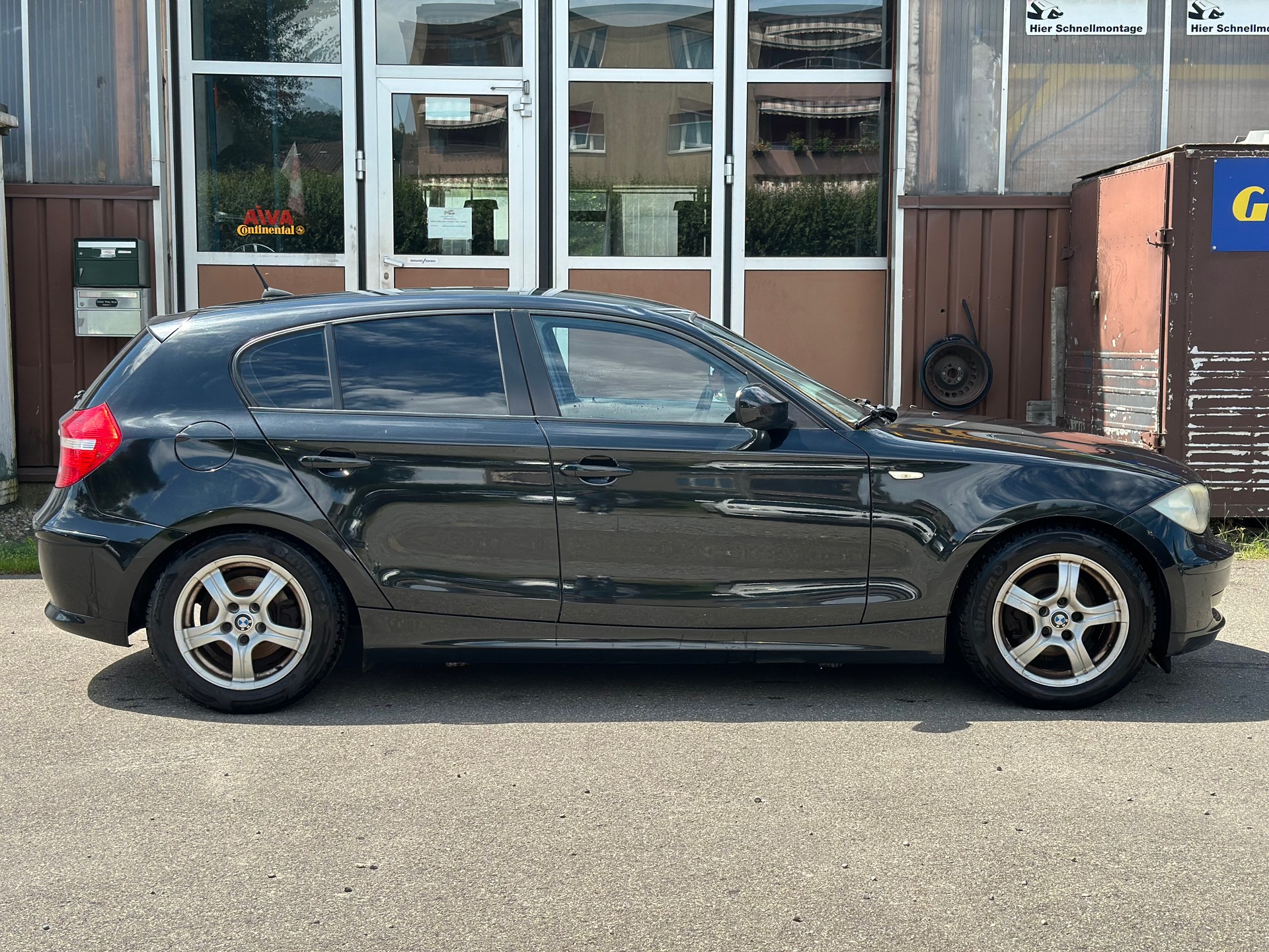 BMW 116i-image-1