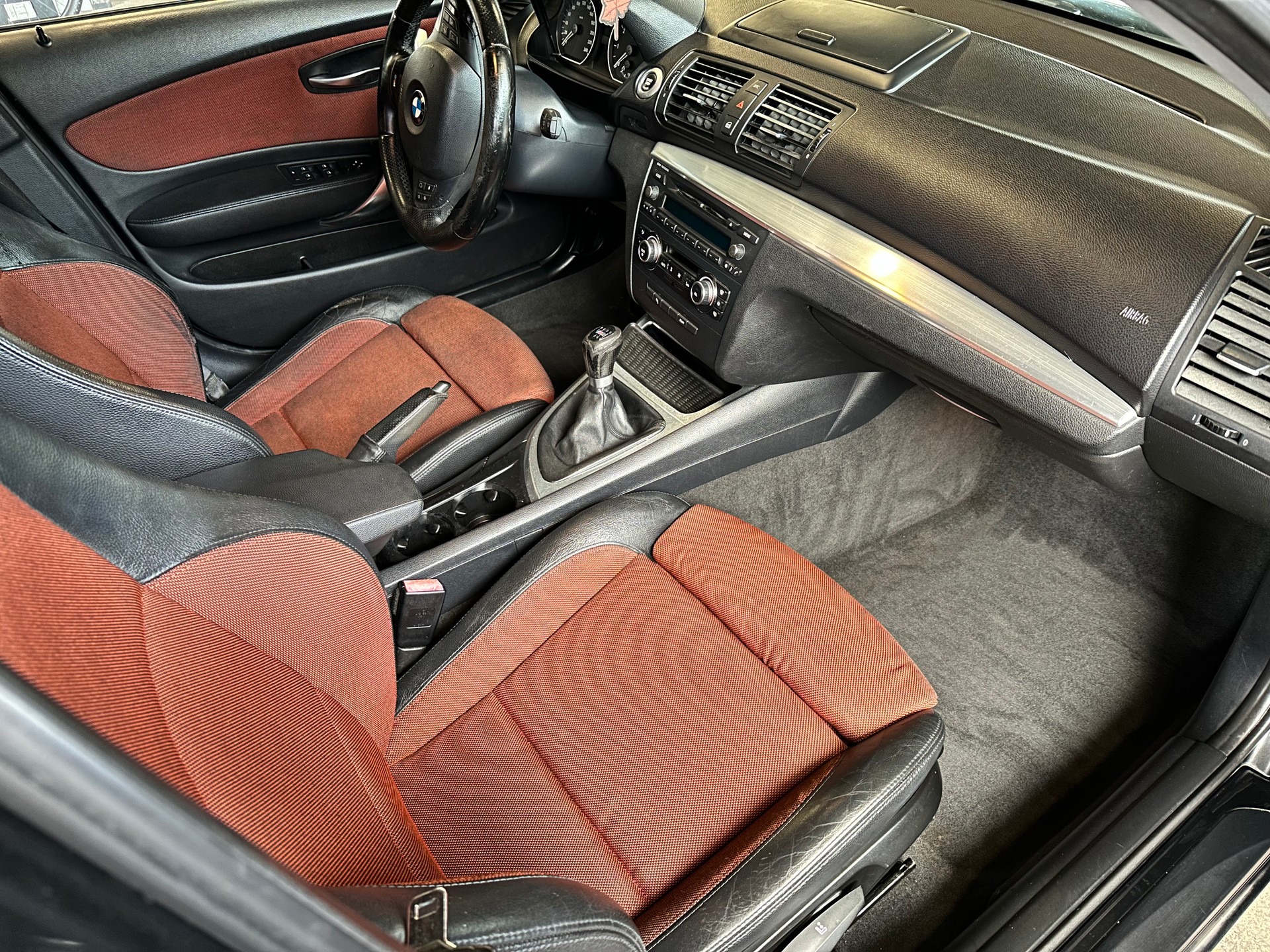 BMW 116i-image-8