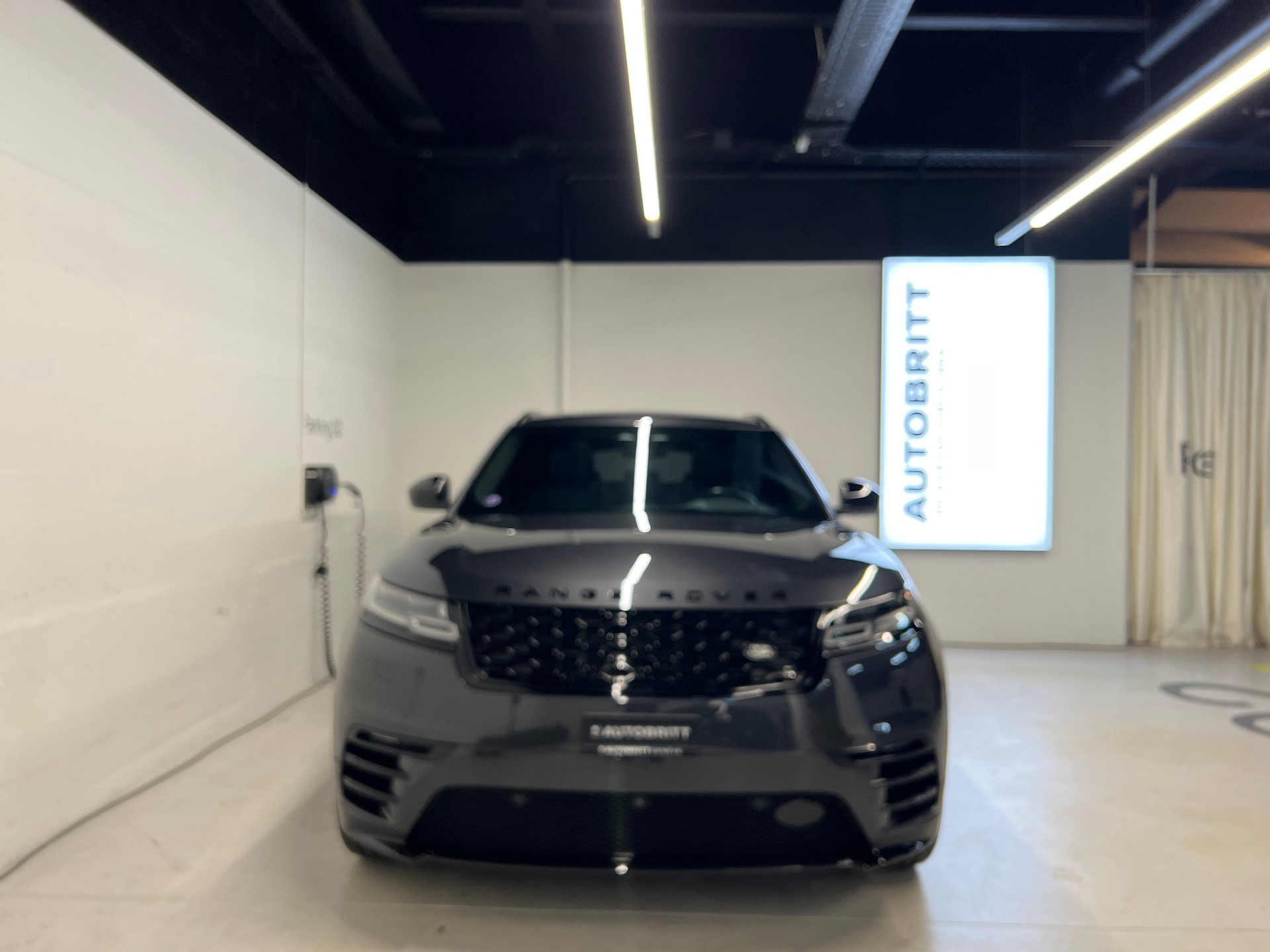 LAND ROVER Range Rover Velar 3.0 I6 R-Dynamic SE-image-9