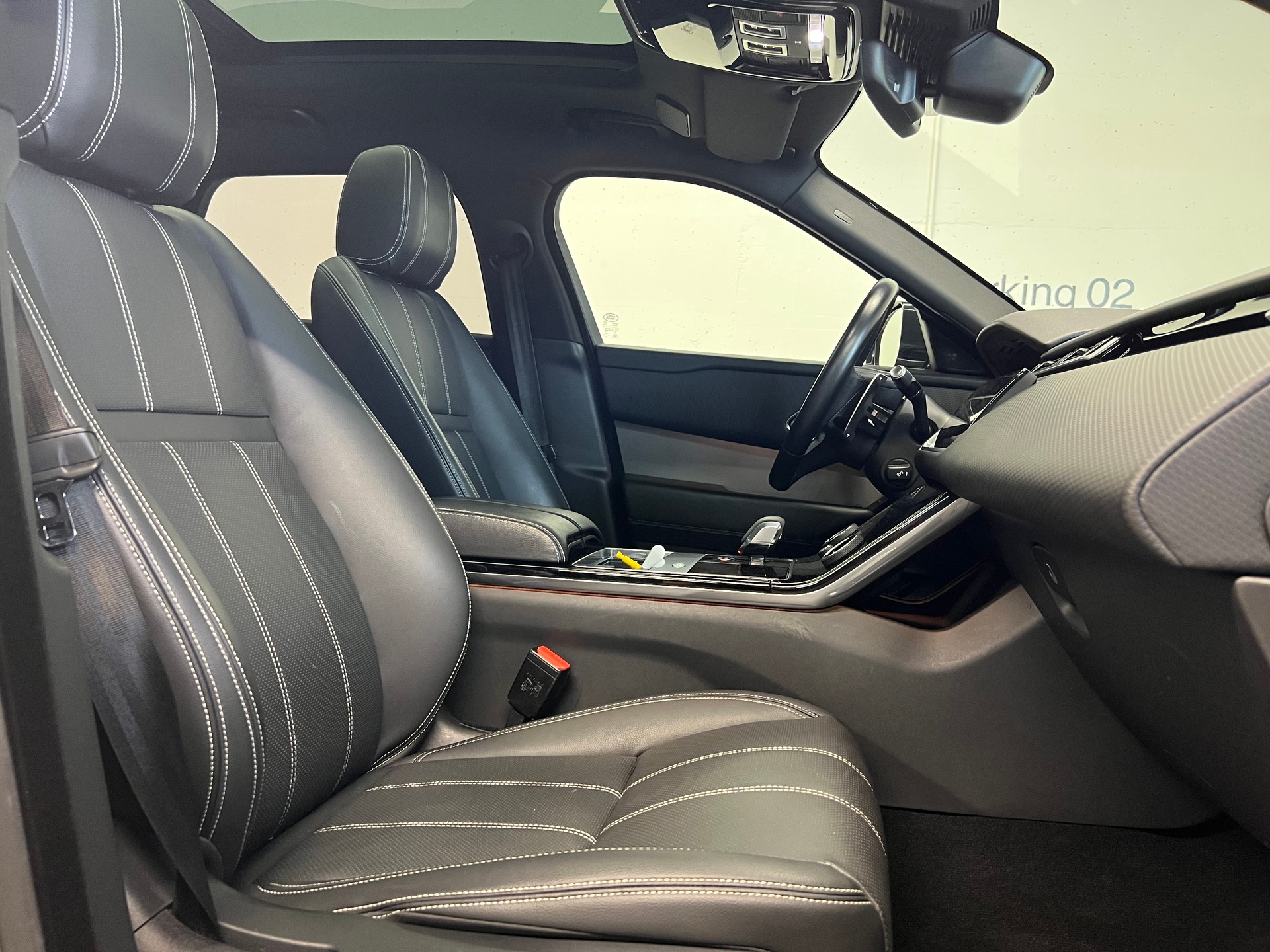 LAND ROVER Range Rover Velar 3.0 I6 R-Dynamic SE-image-5