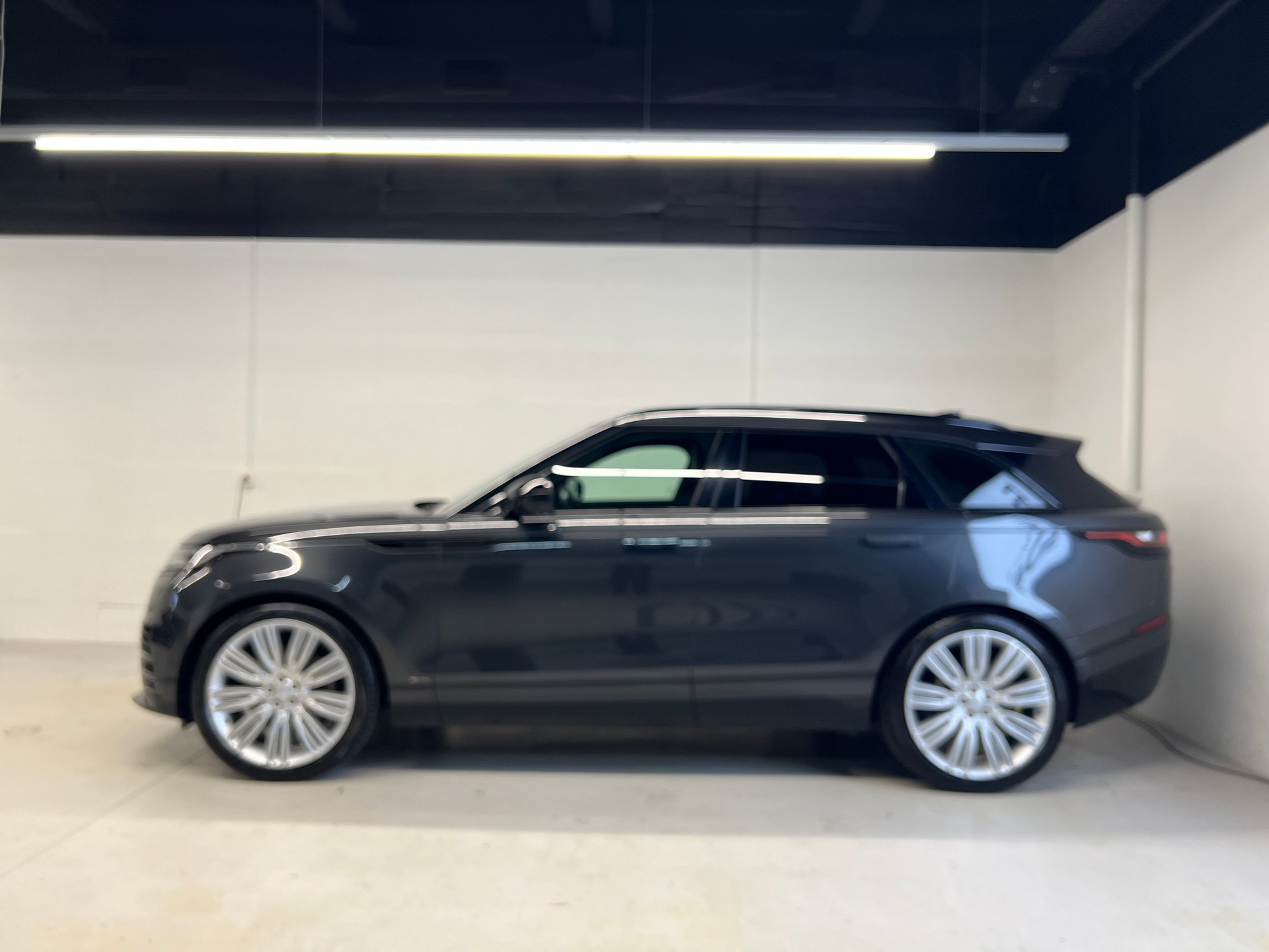 LAND ROVER Range Rover Velar 3.0 I6 R-Dynamic SE-image-7