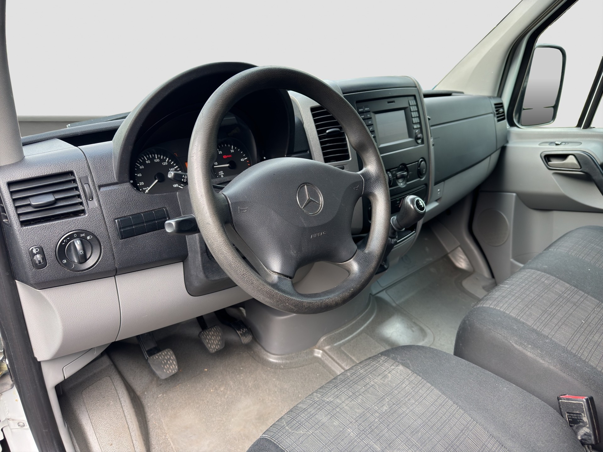 MERCEDES-BENZ Sprinter 313 CDI Standard-image-4