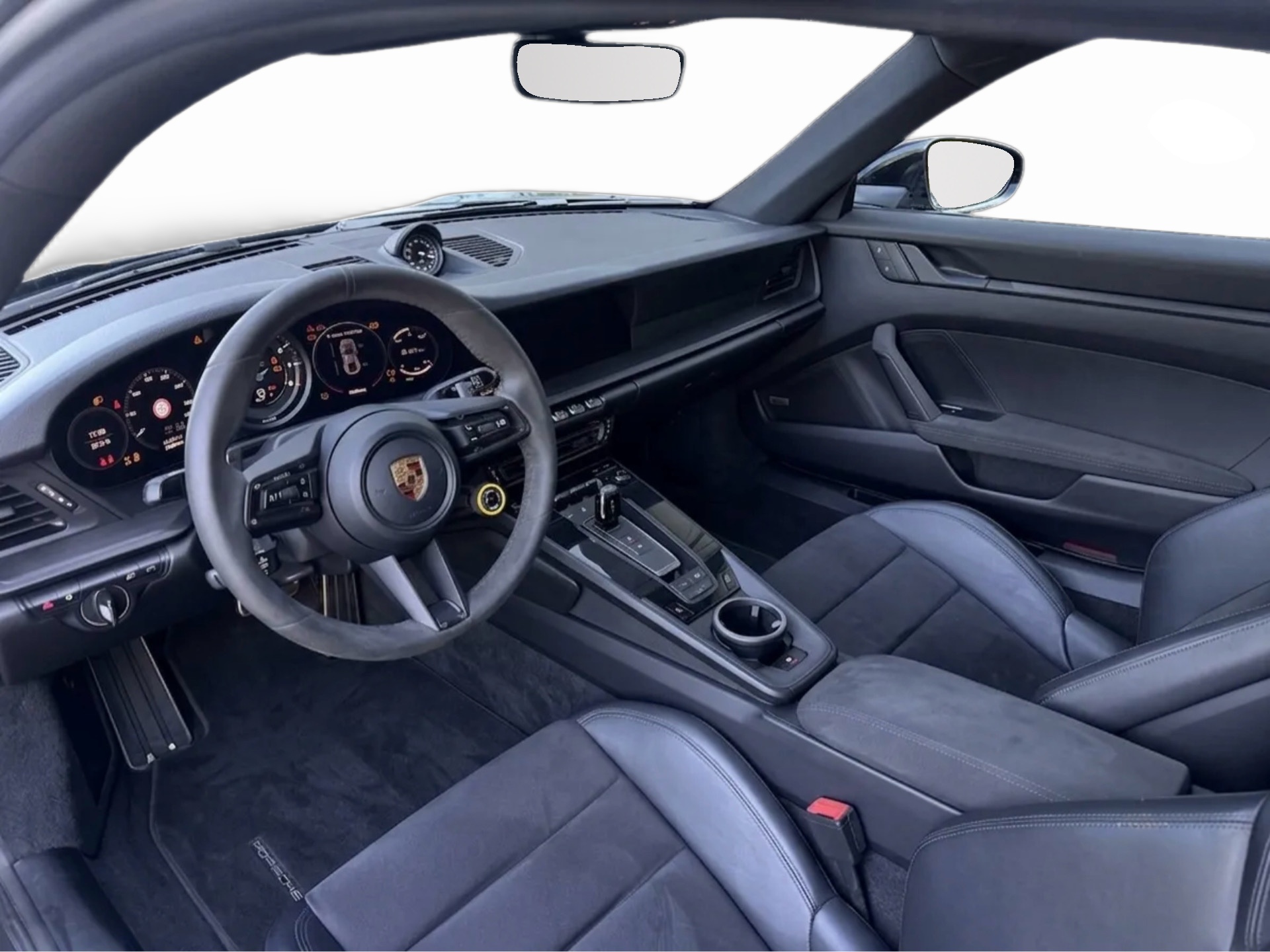 PORSCHE 911 Carrera 4 GTS PDK-image-5