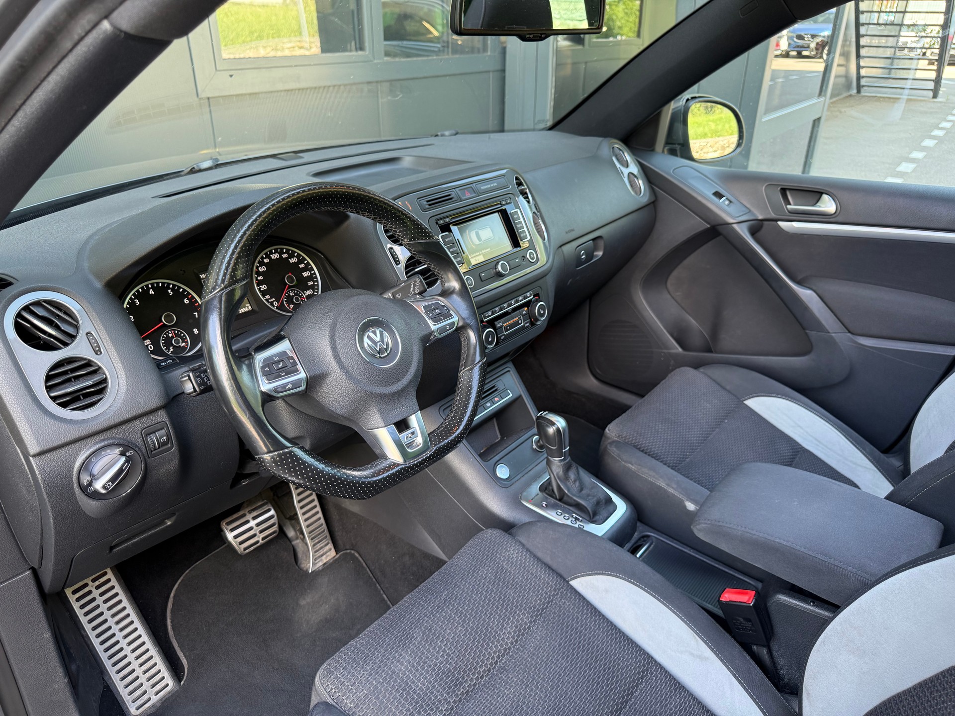 VW Tiguan 2.0 TSI Cup R-Line 4Motion DSG-image-6