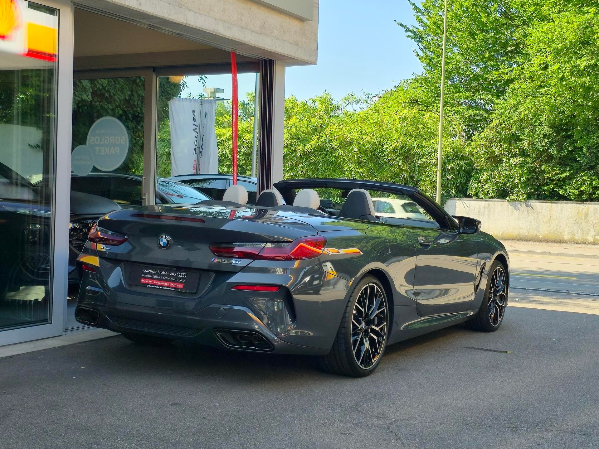 BMW M850i xDrive Steptronic-image-2
