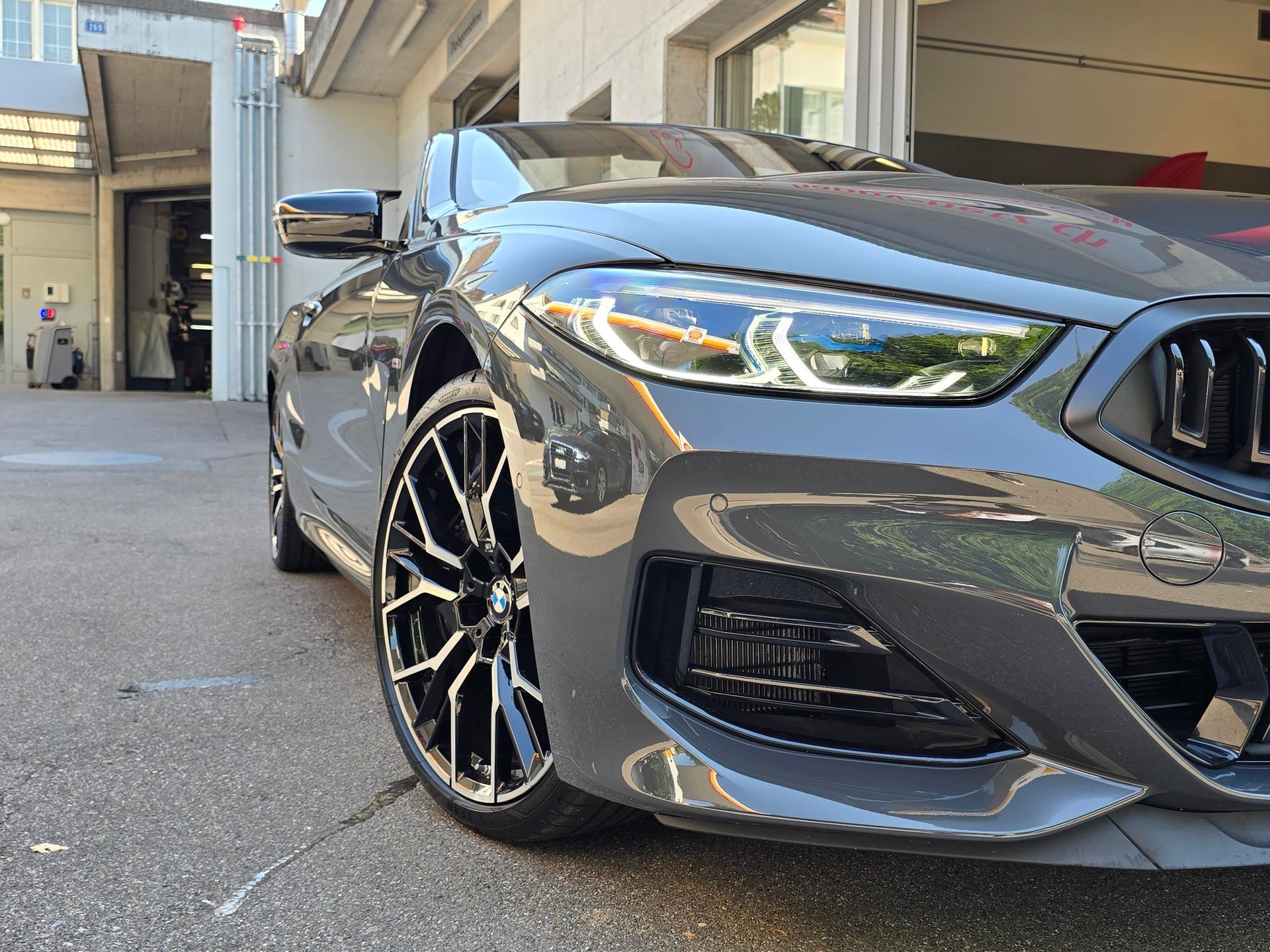 BMW M850i xDrive Steptronic-image-16
