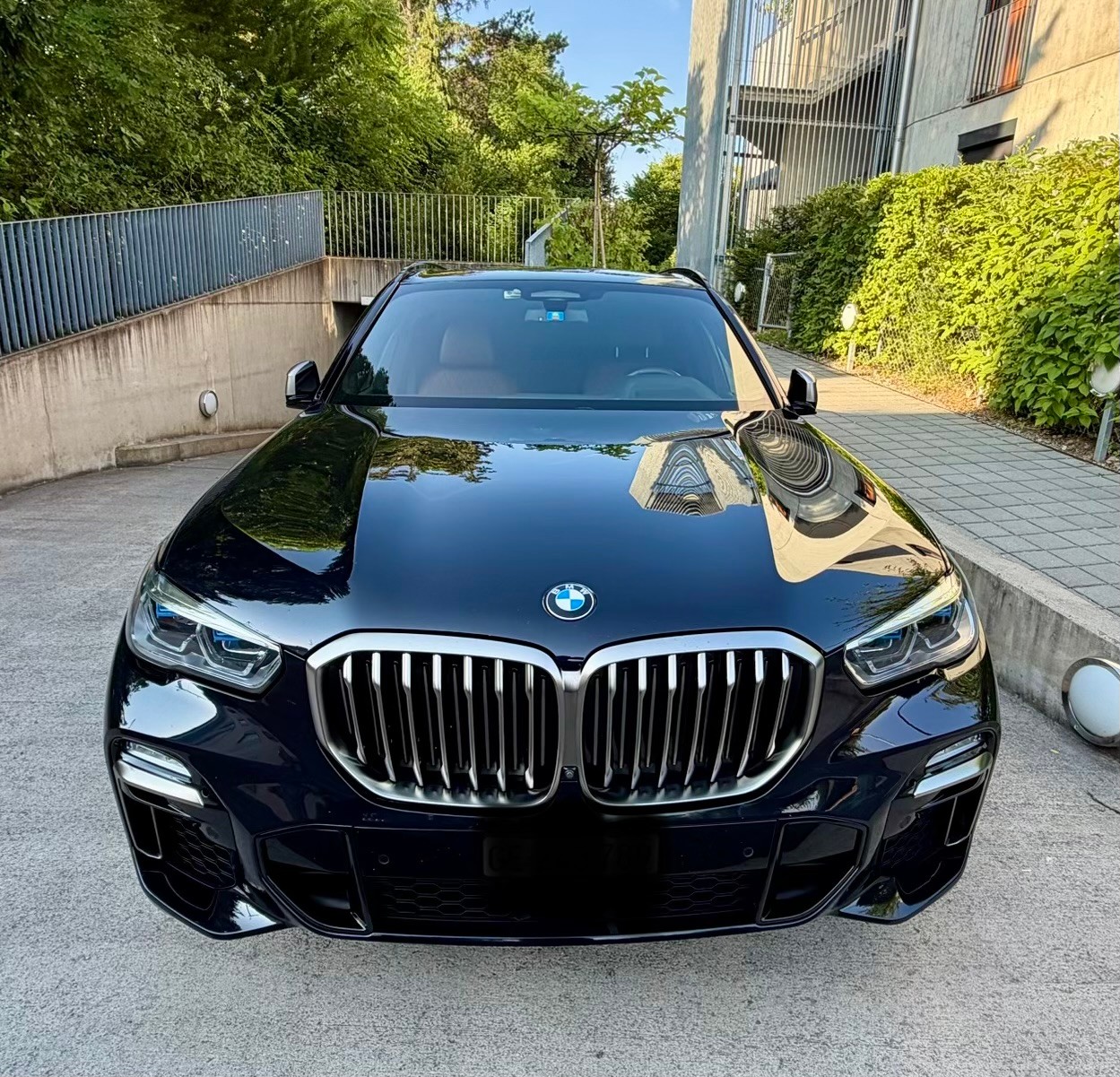 BMW M50d xDrive-image-1