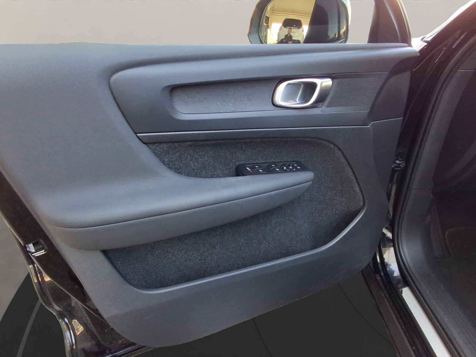 VOLVO C40 P6 Recharge Plus-image-5