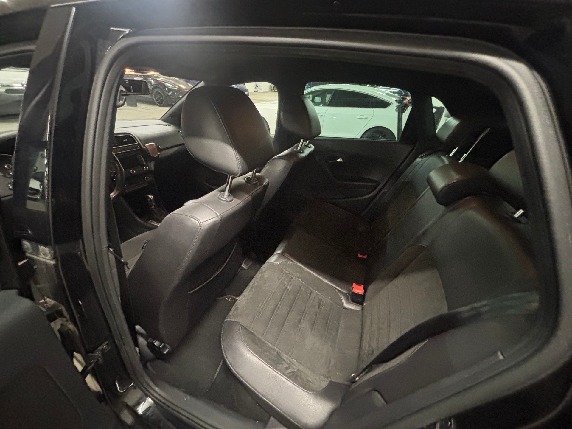 VW Polo 1.4 TSI BlueGT DSG-image-2