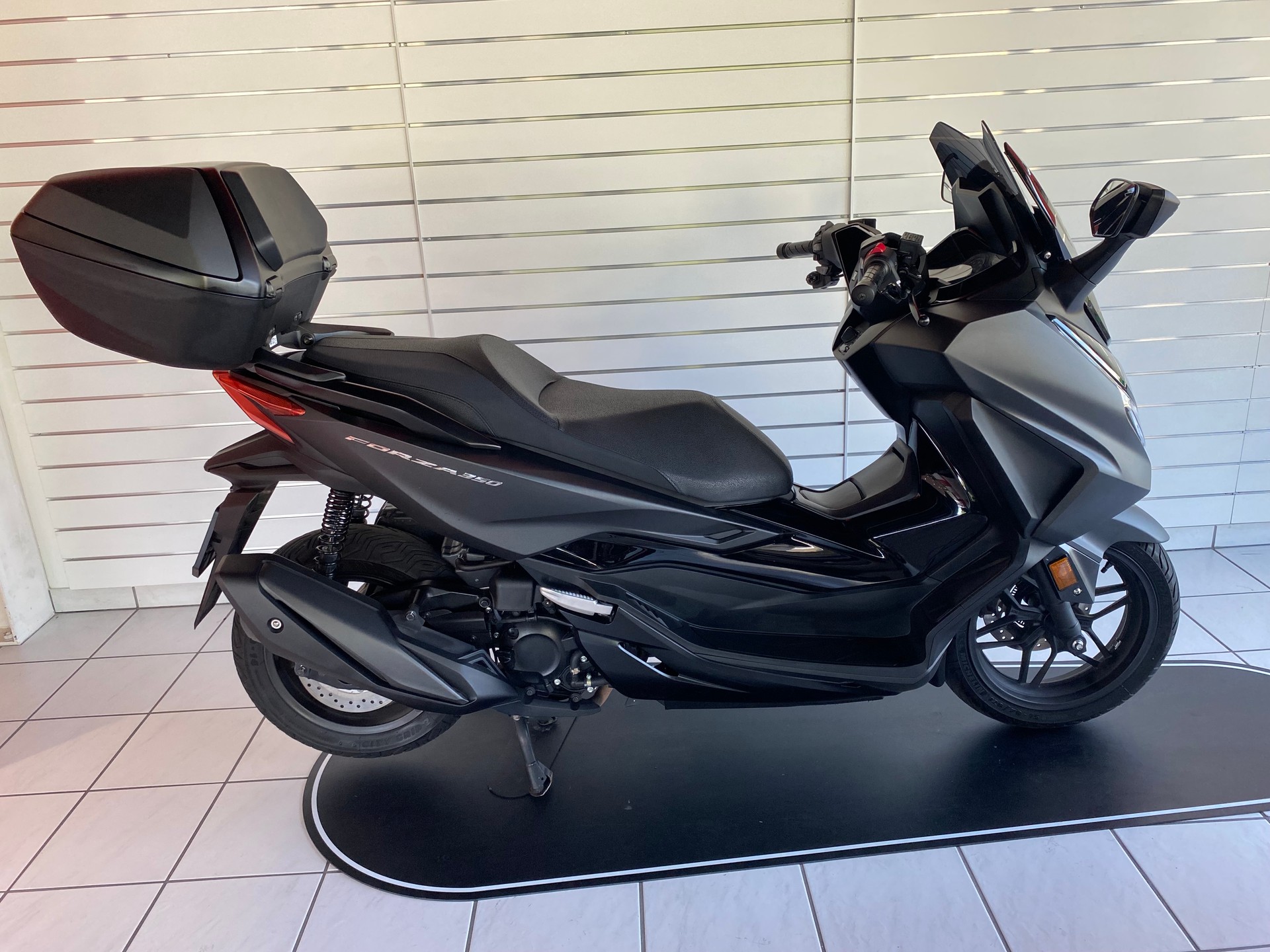 HONDA NSS 350 Smart Top Box