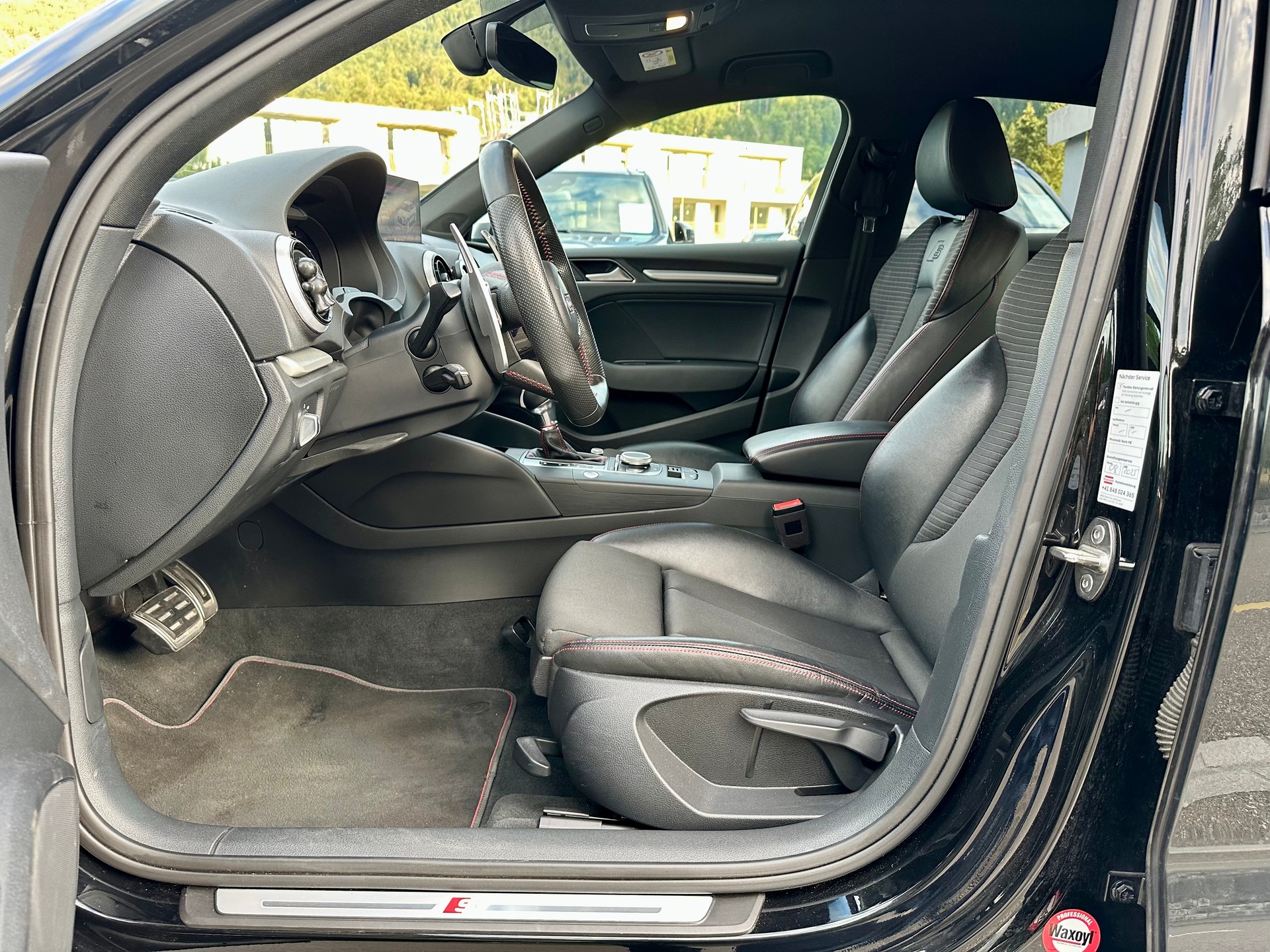 AUDI S3 Limousine 2.0 TFSI quattro S-tronic-image-9