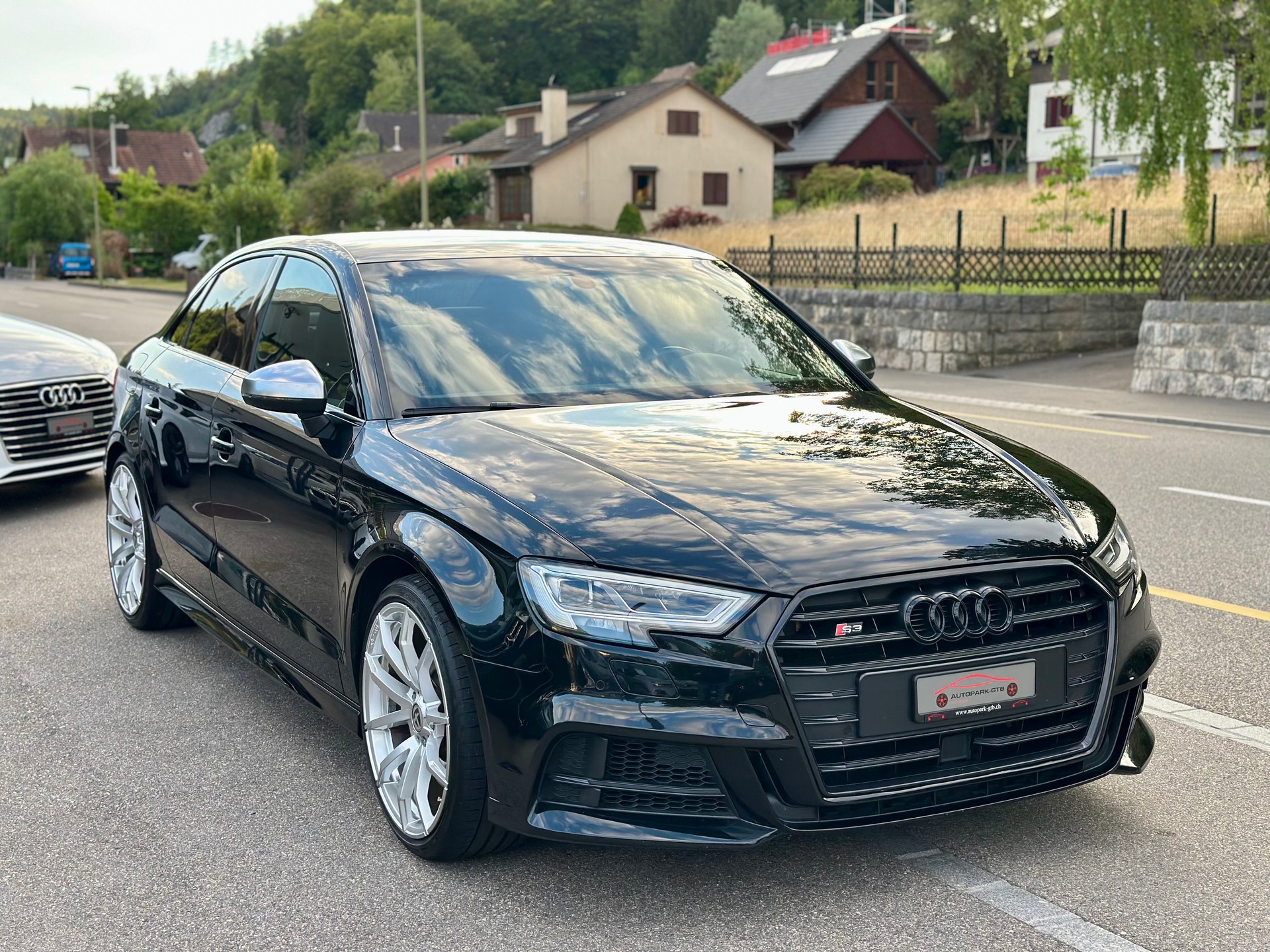 AUDI S3 Limousine 2.0 TFSI quattro S-tronic-image-1