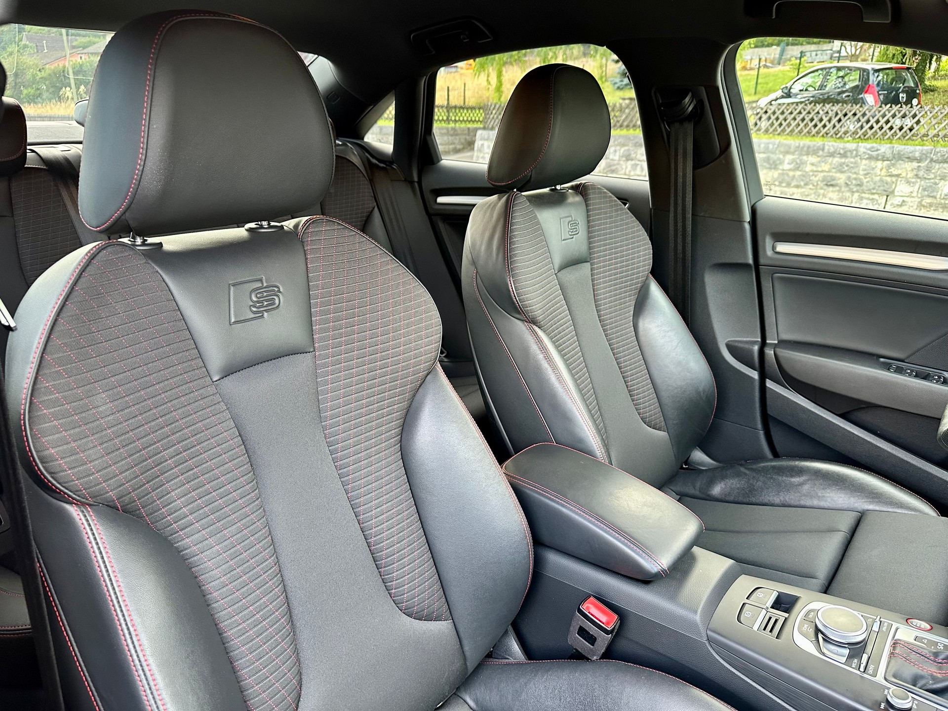 AUDI S3 Limousine 2.0 TFSI quattro S-tronic-image-15