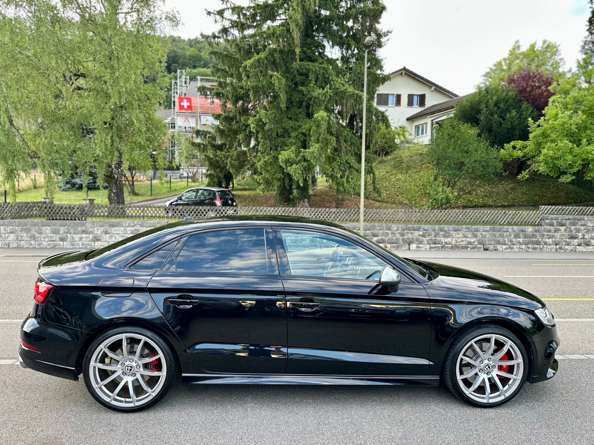 AUDI S3 Limousine 2.0 TFSI quattro S-tronic-image-4