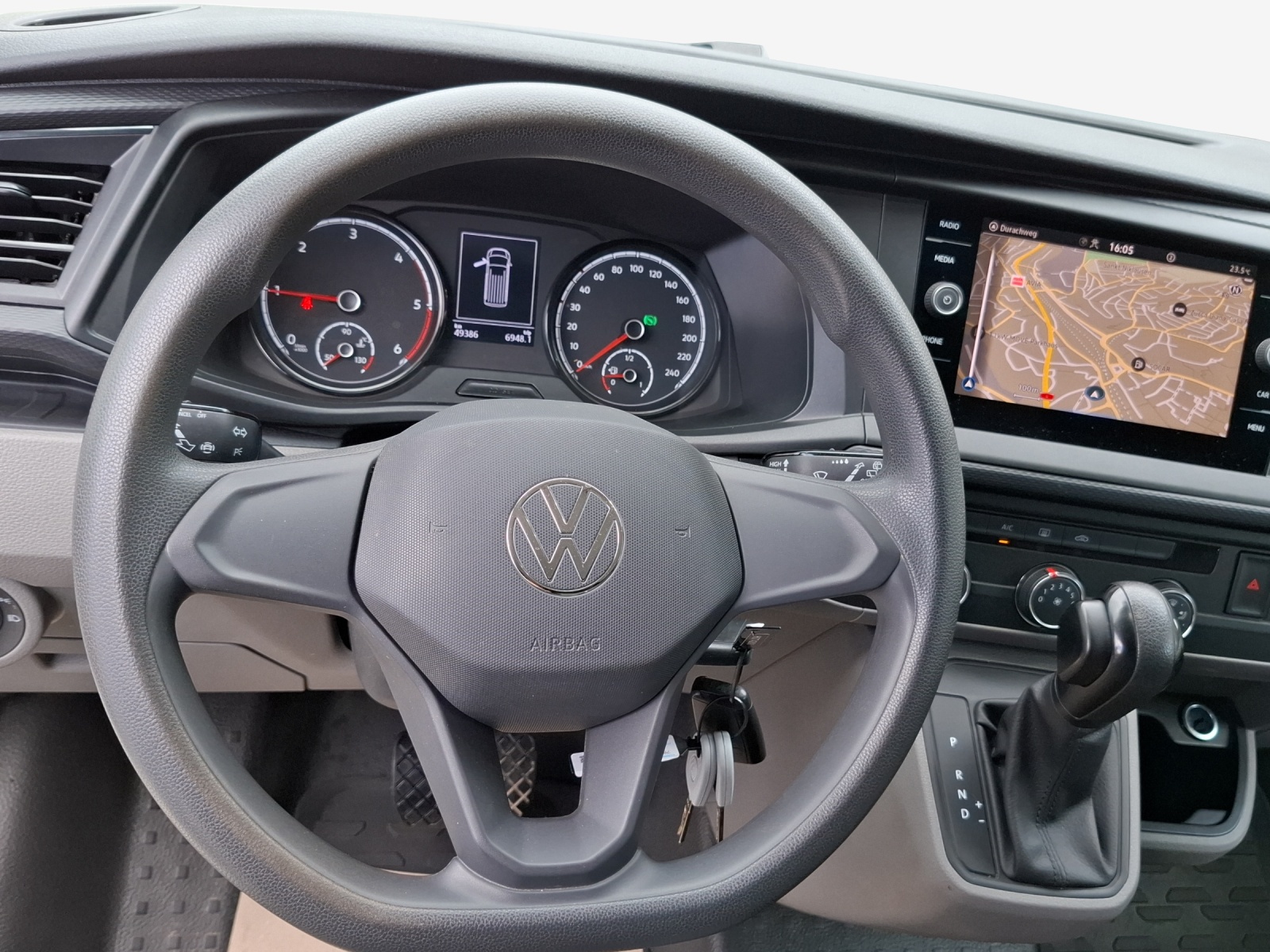 VW T6.1 2.0 TDI DSG-image-9