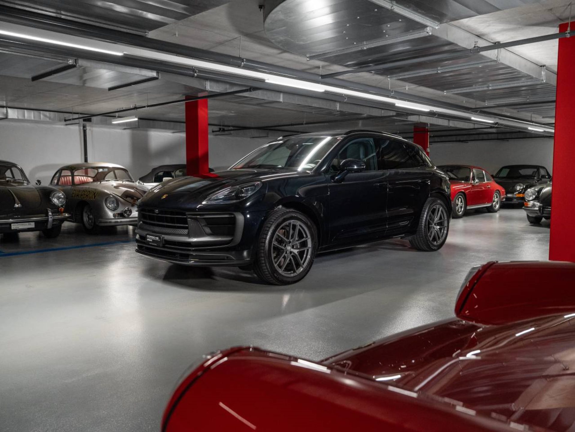 PORSCHE Macan T (MY24)-image-0
