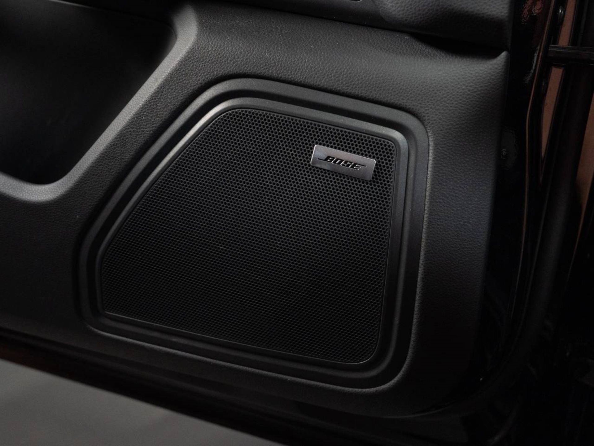 PORSCHE Macan T (MY24)-image-18