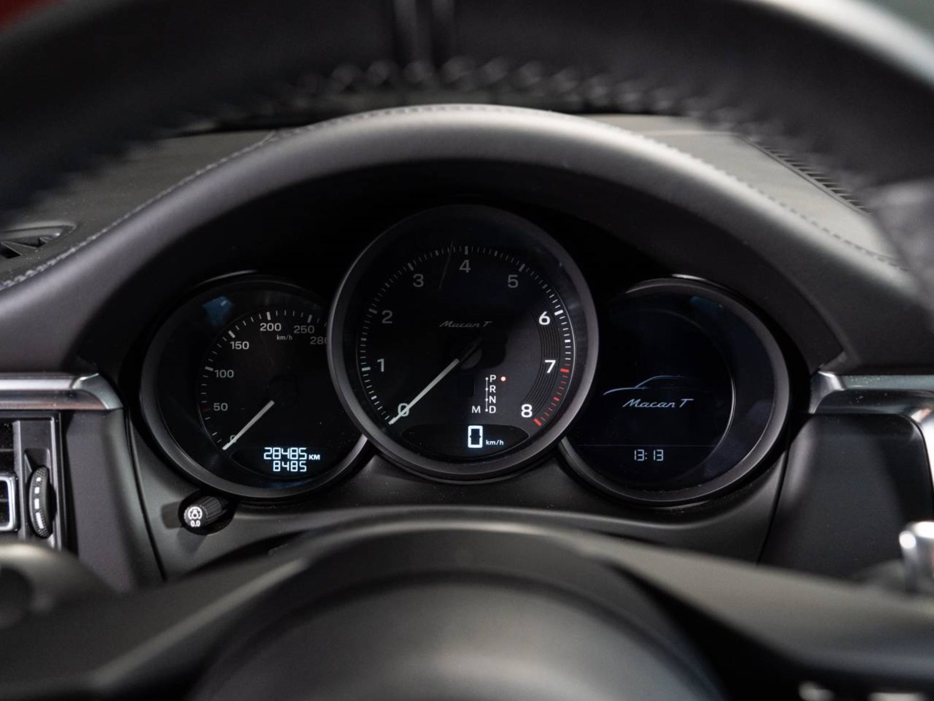 PORSCHE Macan T (MY24)-image-12