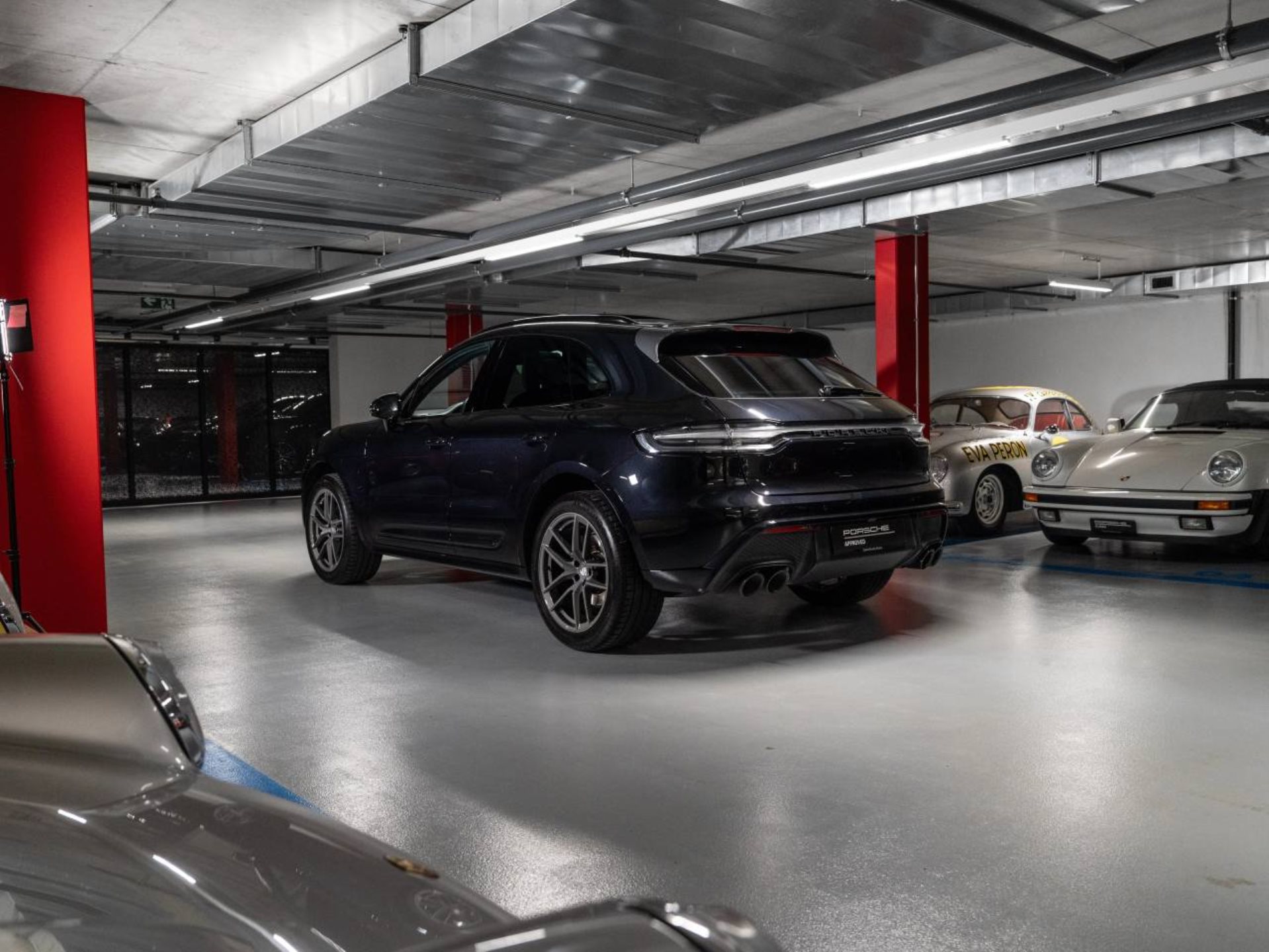 PORSCHE Macan T (MY24)-image-2