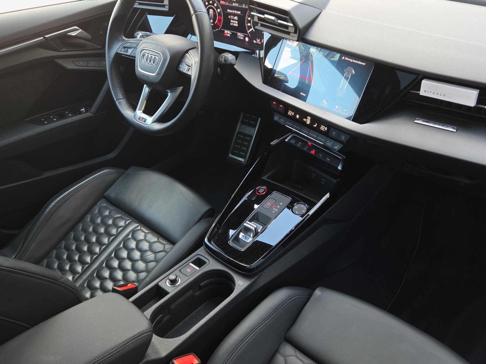 AUDI RS3 Sportback 2.5 TSI quattro S-tronic-image-14