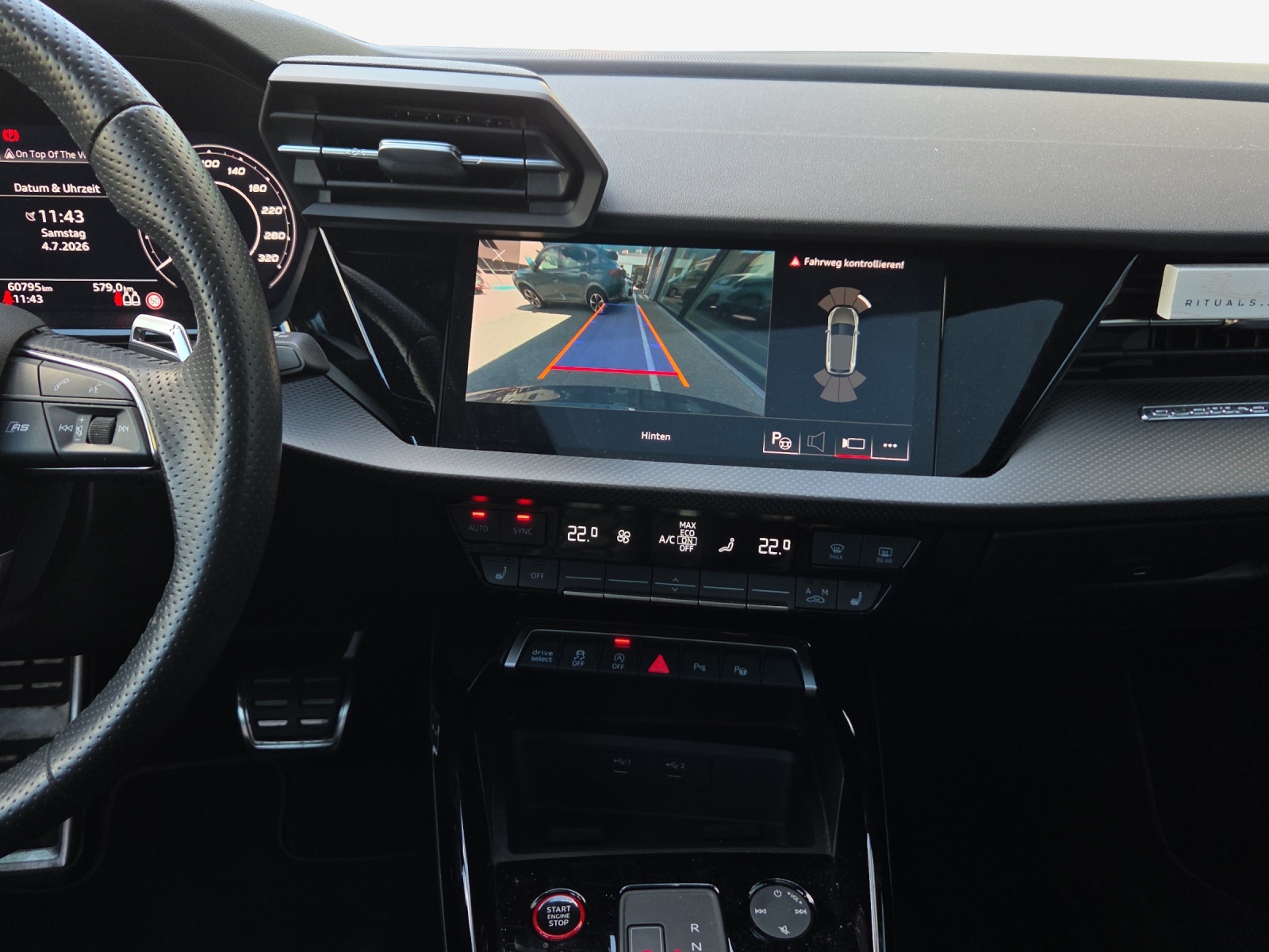 AUDI RS3 Sportback 2.5 TSI quattro S-tronic-image-10