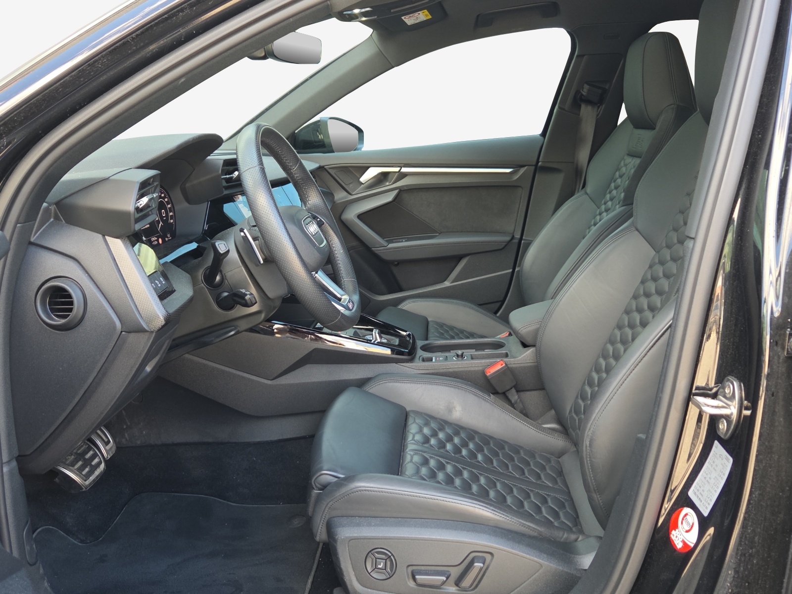AUDI RS3 Sportback 2.5 TSI quattro S-tronic-image-7