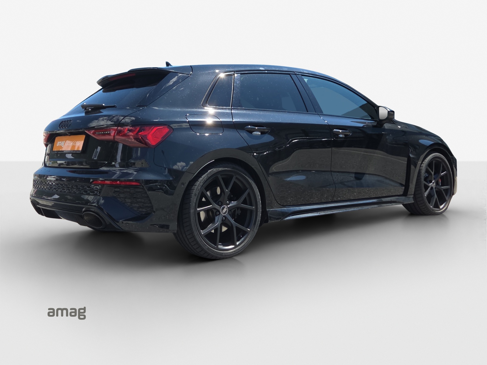 AUDI RS3 Sportback 2.5 TSI quattro S-tronic-image-4