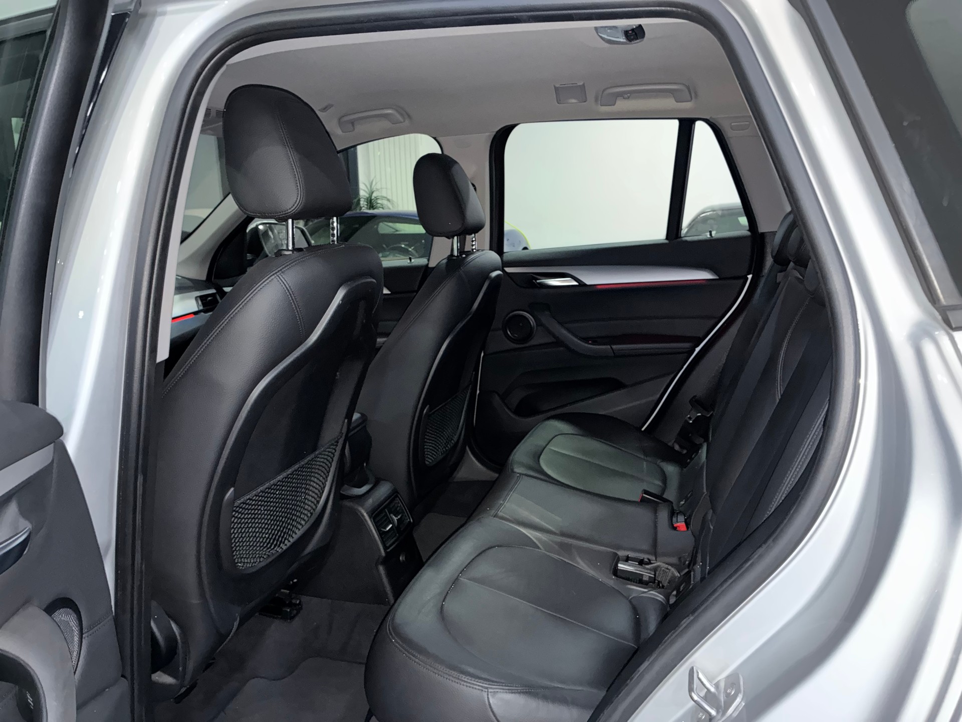 BMW X1 xDrive 18d Steptronic-image-10