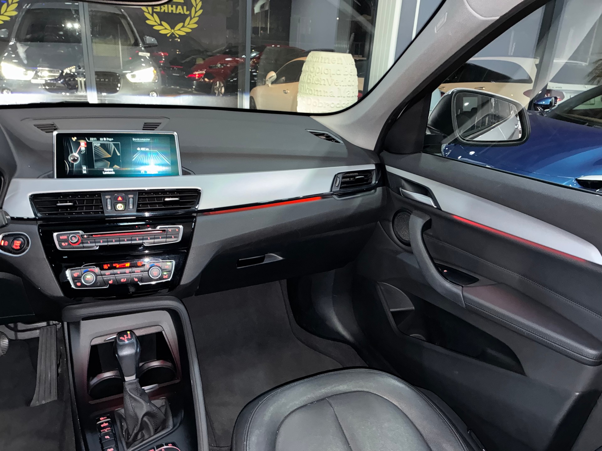 BMW X1 xDrive 18d Steptronic-image-8