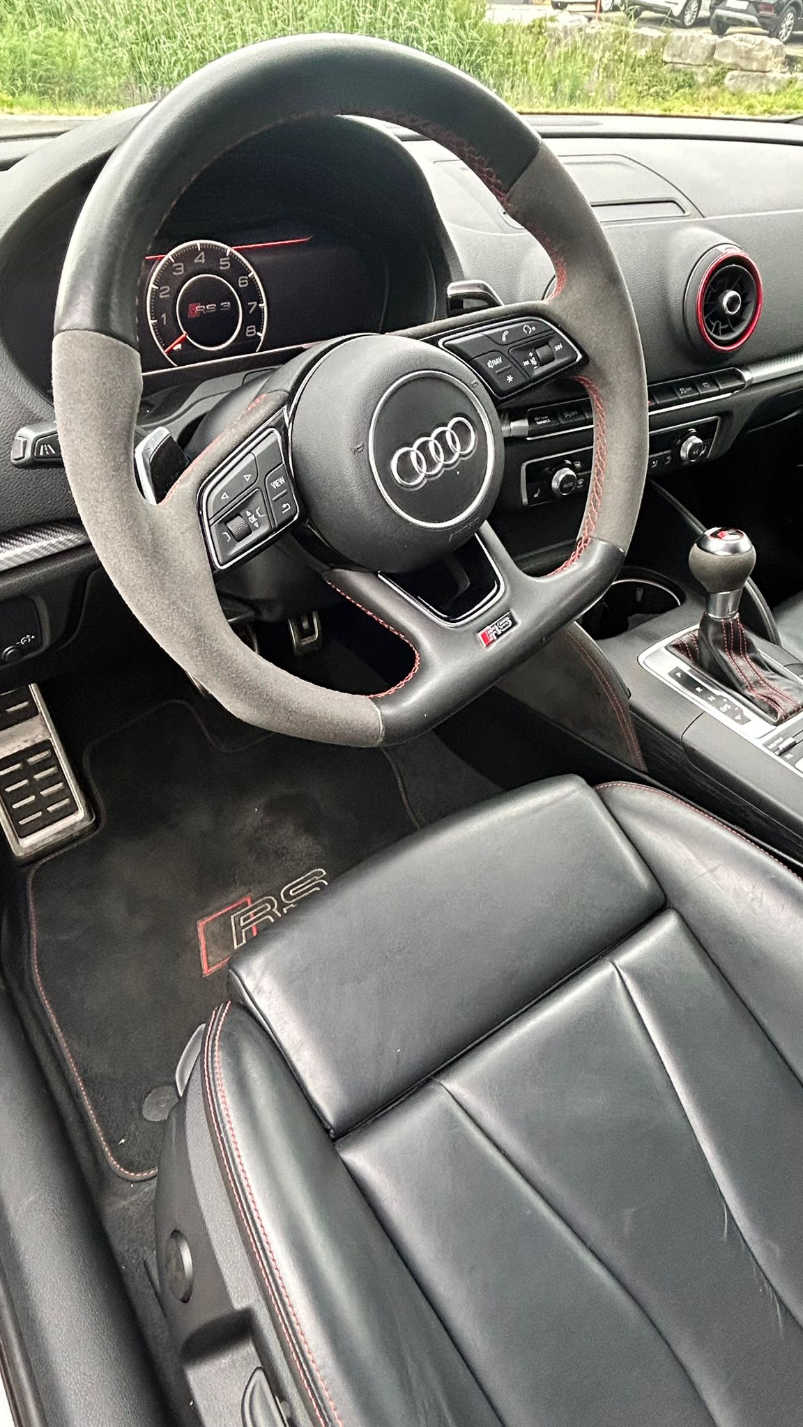 AUDI RS3 Sportback 2.5 TSI quattro S-tronic-image-3