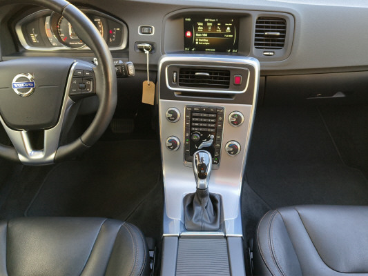VOLVO V60 CC T5 AWD Summum-image-5