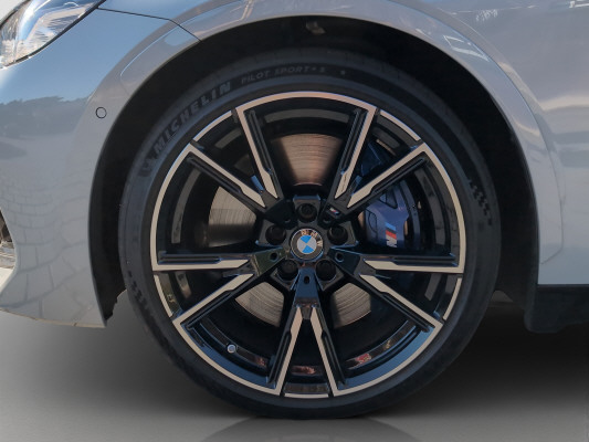 BMW M240i xDrive-image-13