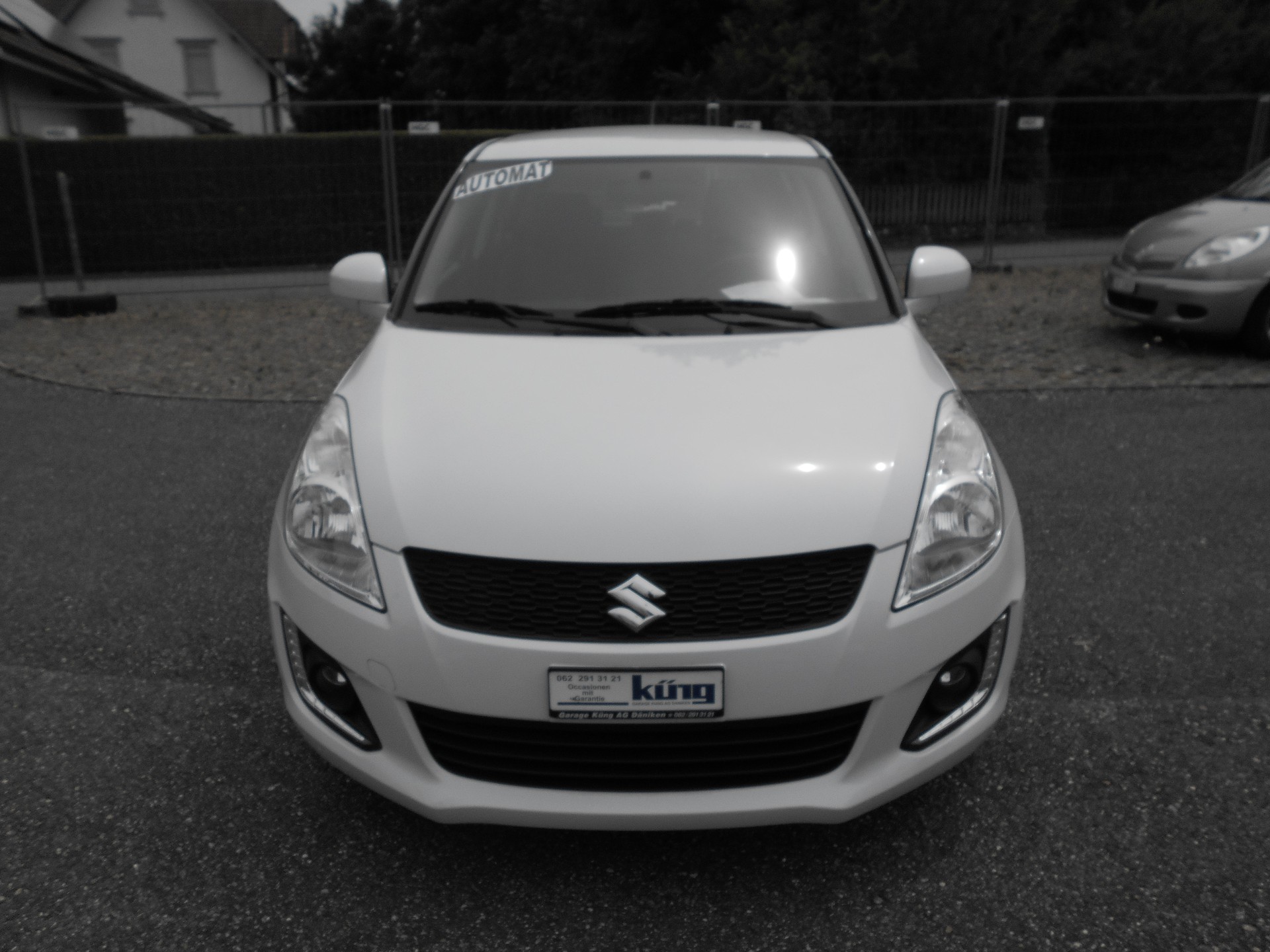 SUZUKI Swift 1.2i 16V Compact Top Automatic-image-2