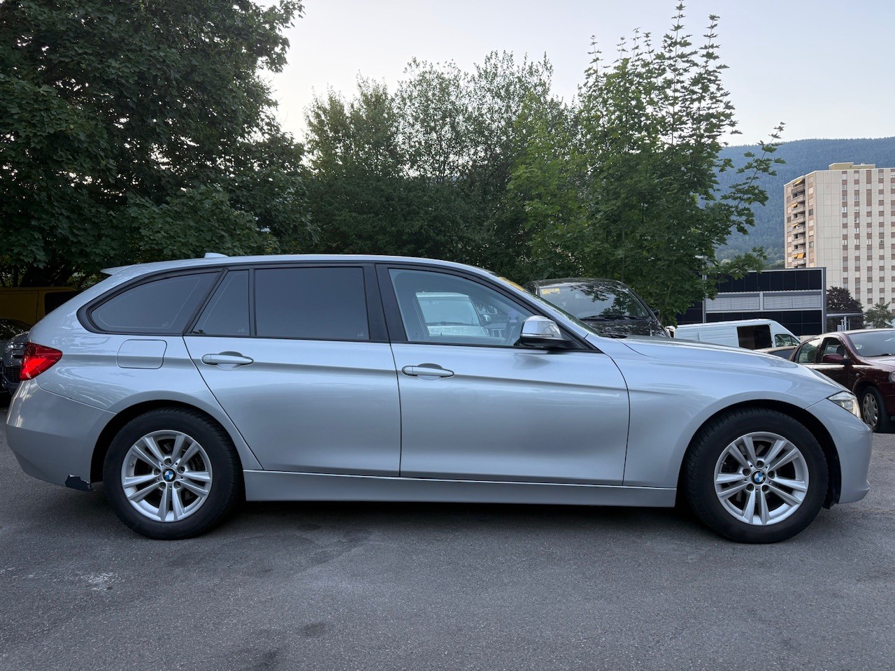 BMW 316i Touring Business Steptronic-image-7