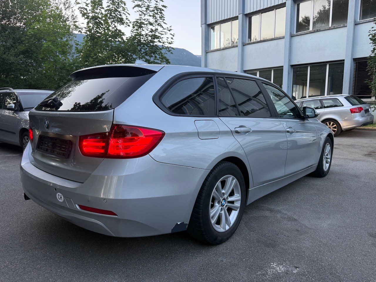BMW 316i Touring Business Steptronic-image-6