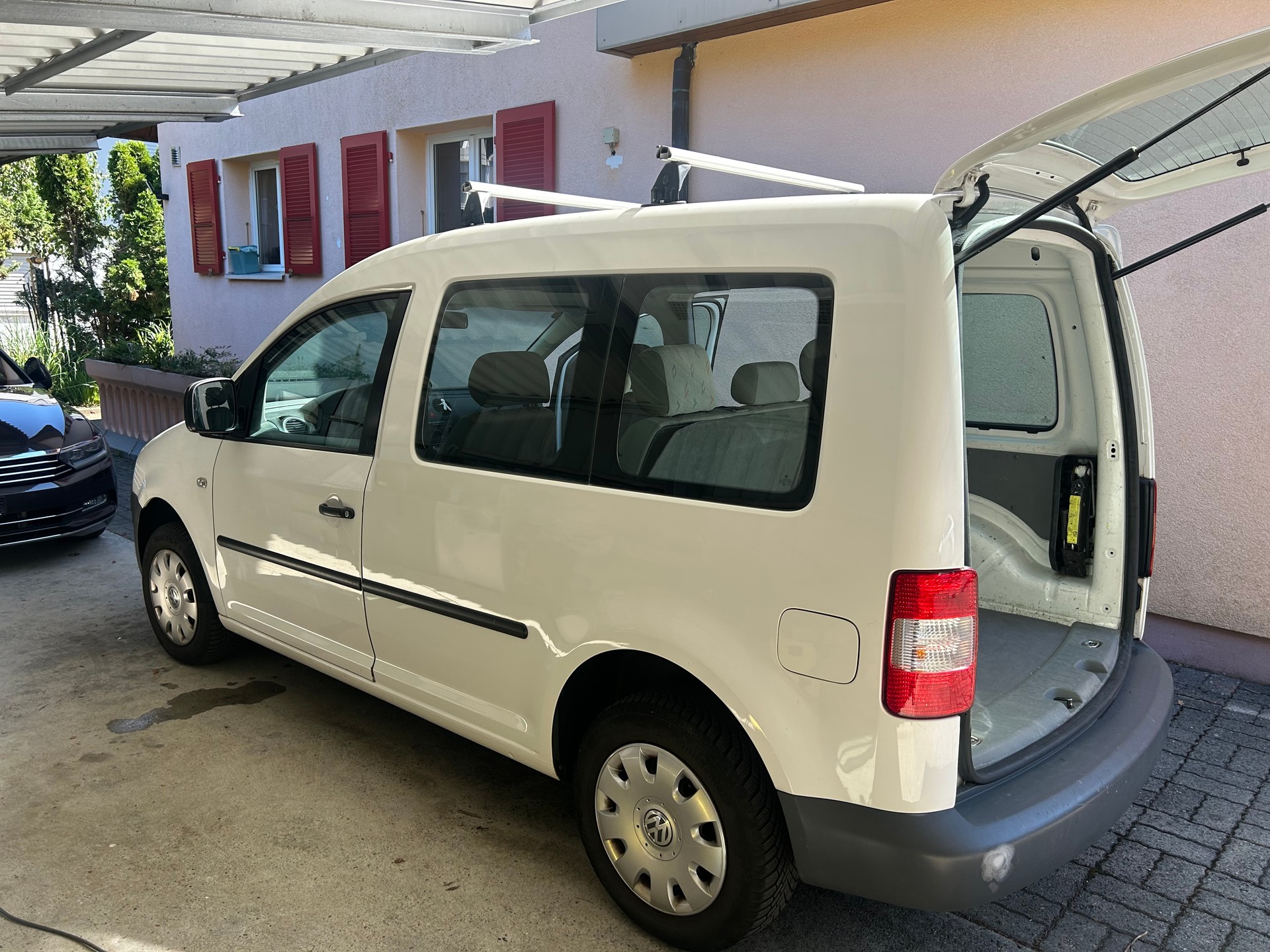 VW CADDY-image-5