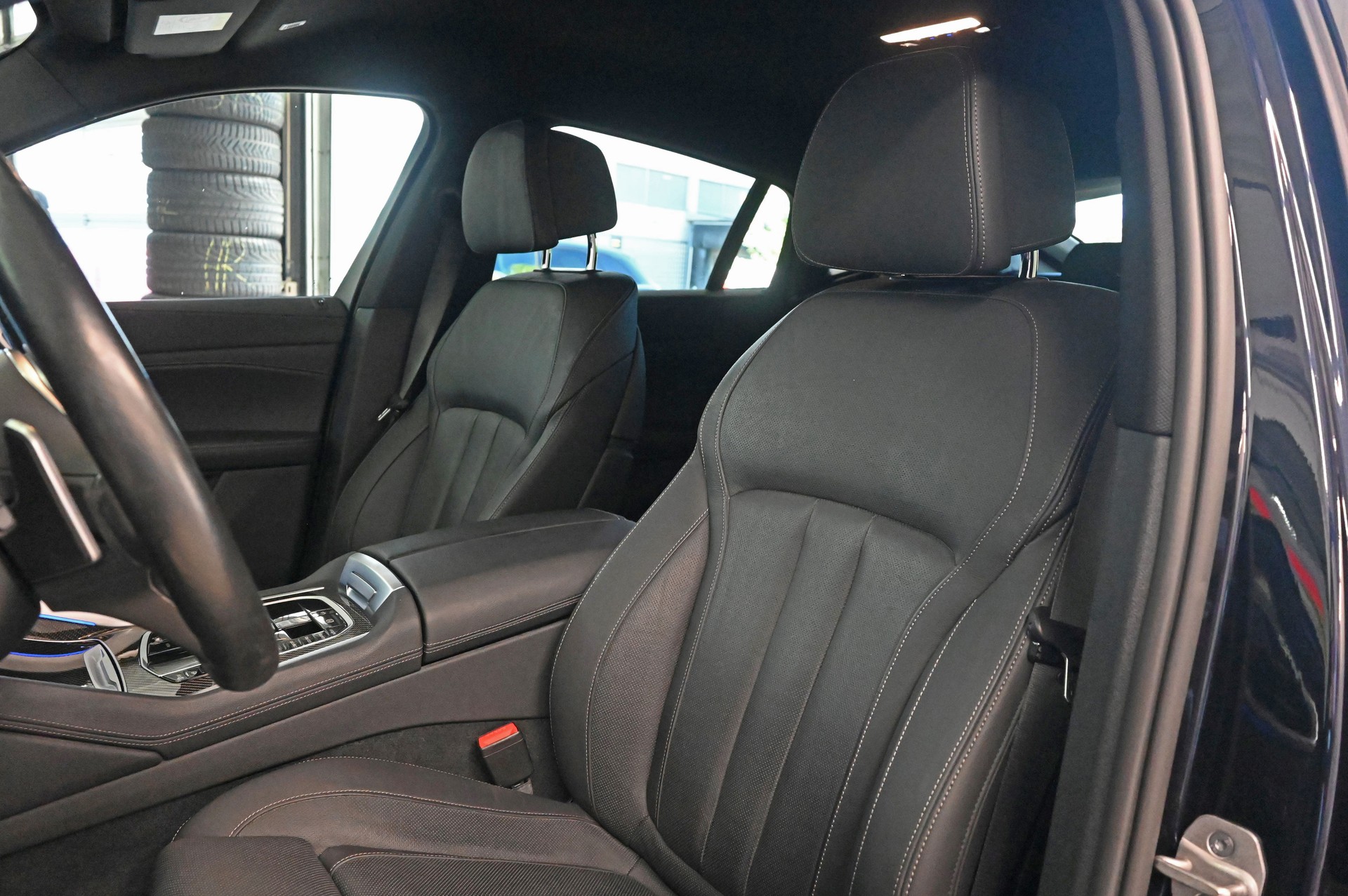 BMW X6 xDrive 48V 40i M Sport Steptronic-image-12
