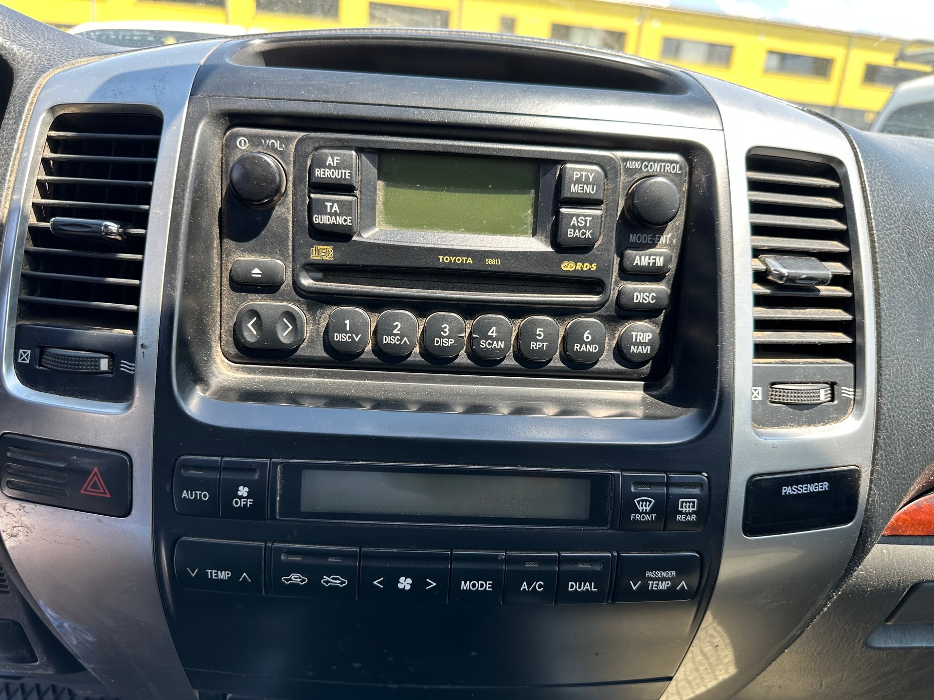 TOYOTA Land Cruiser 3.0 TD Linea Sol-image-11