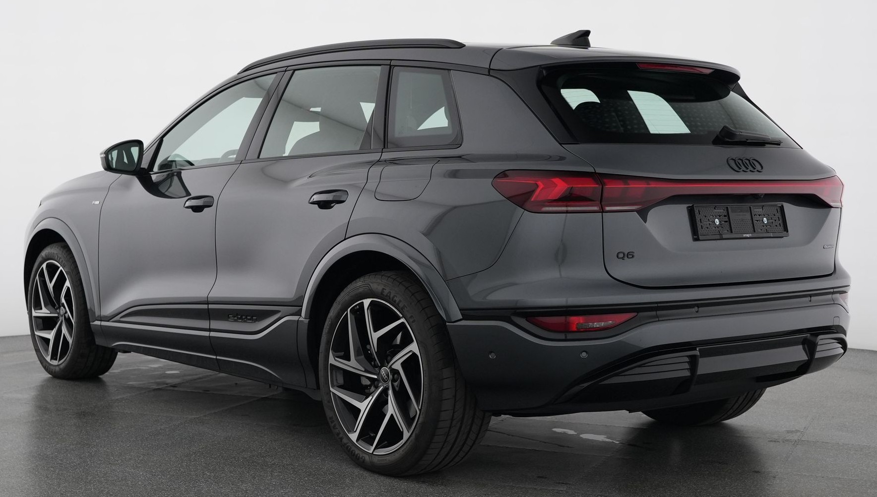 AUDI Q6 e-tron quattro S-line Tech pro mit traumhafter Ausstattung-image-2