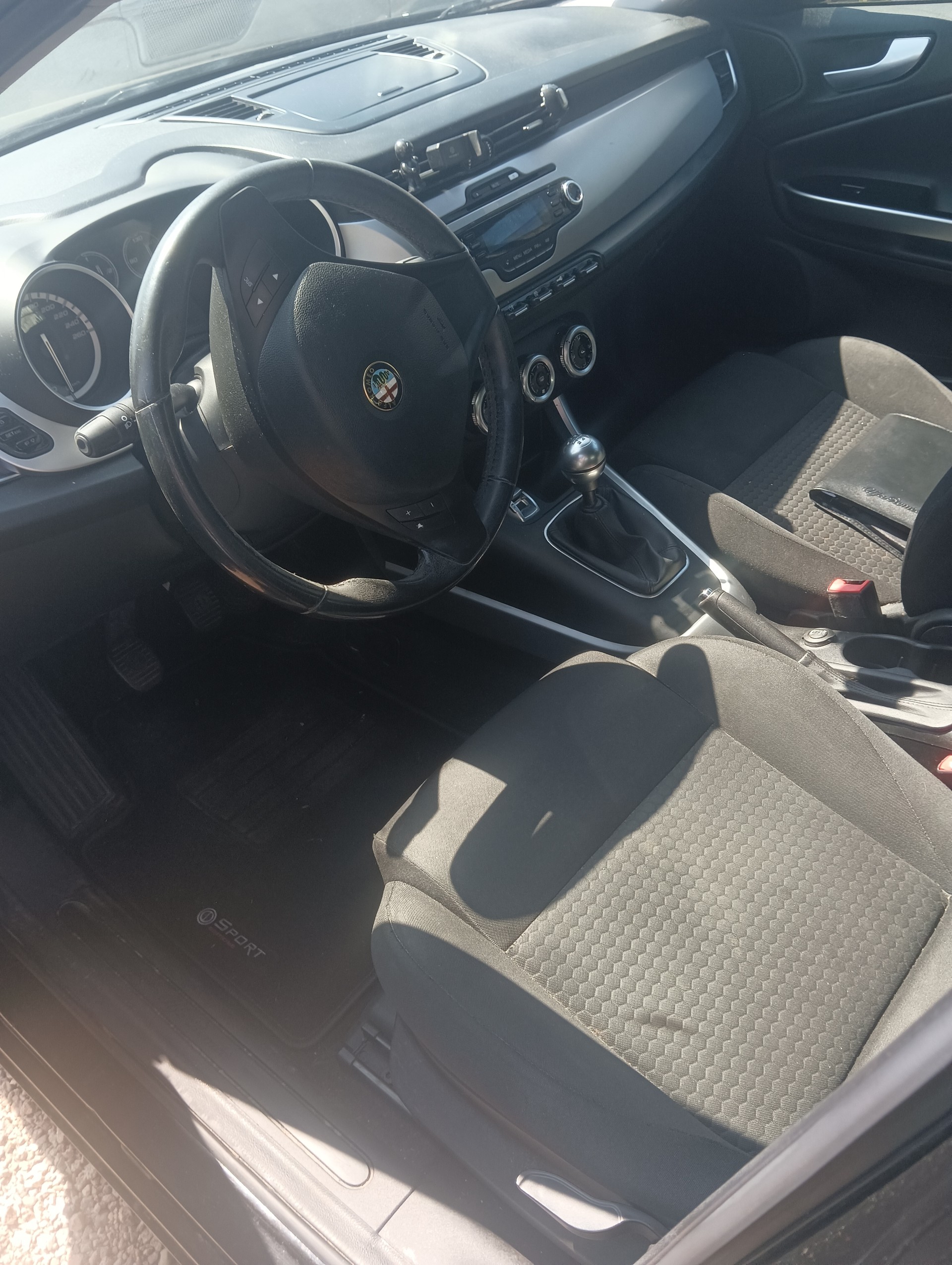 ALFA ROMEO Giulietta 1.4 T Distinctive-image-6